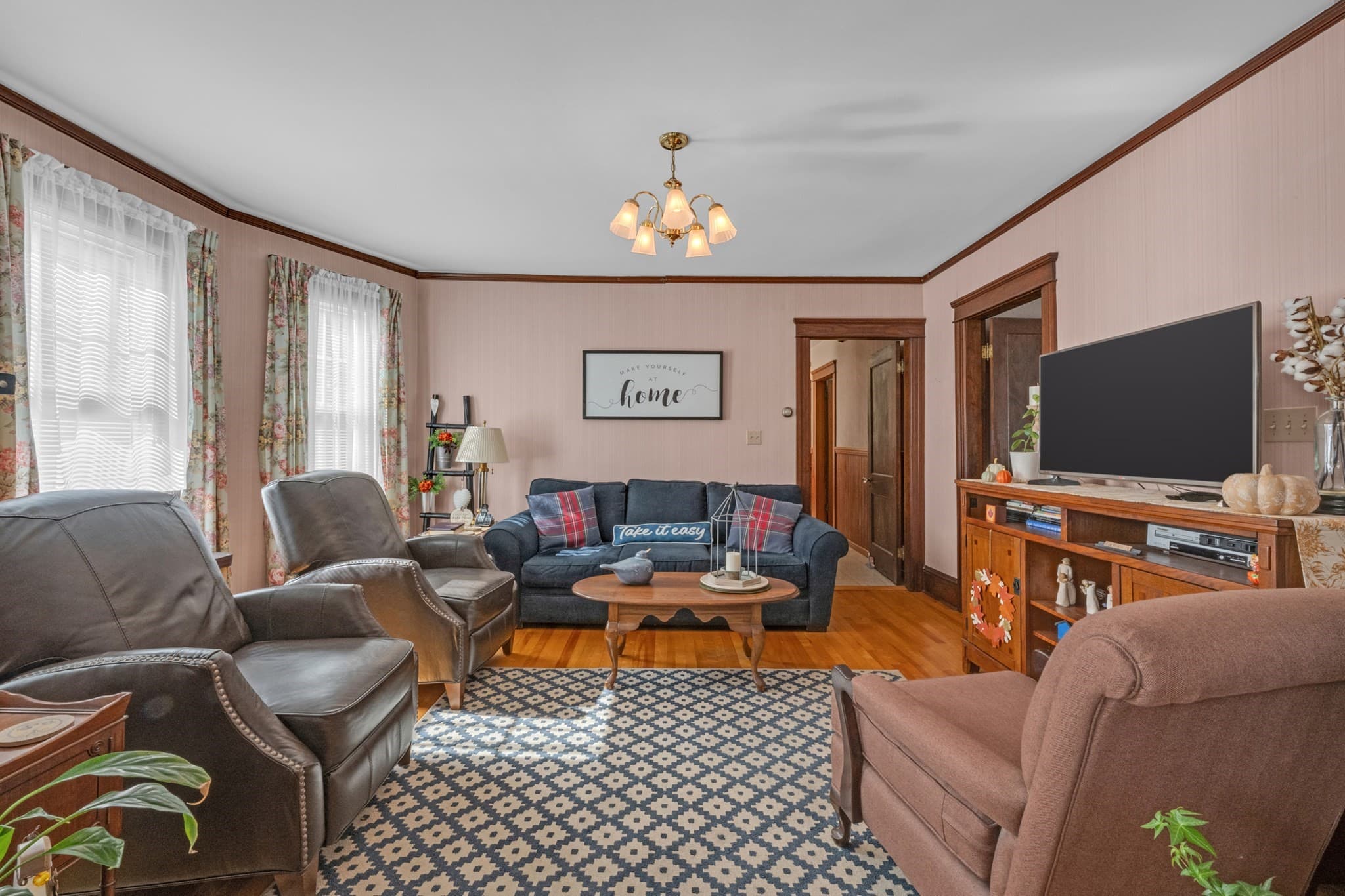 3 Family at 28 Crystal St, Worcester MA 01603, Worcester, photo 29 of 42