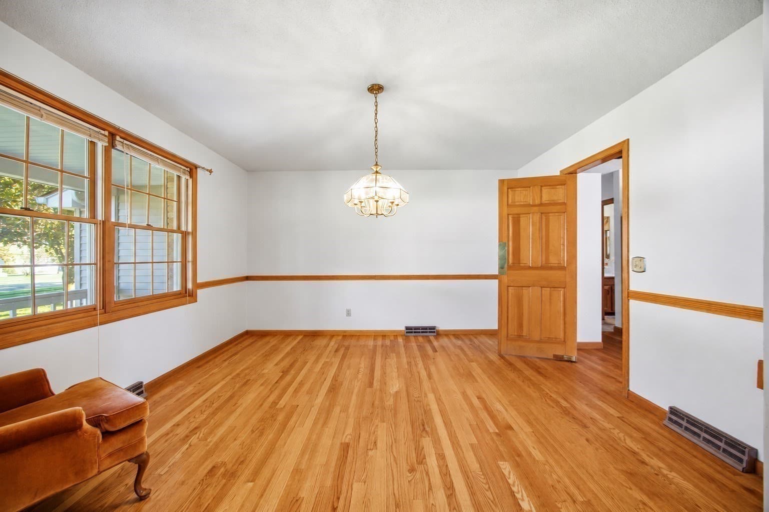 Single Family Residence at 15 Tamarack Dr, East Longmeadow MA 01028, photo 11 of 36
