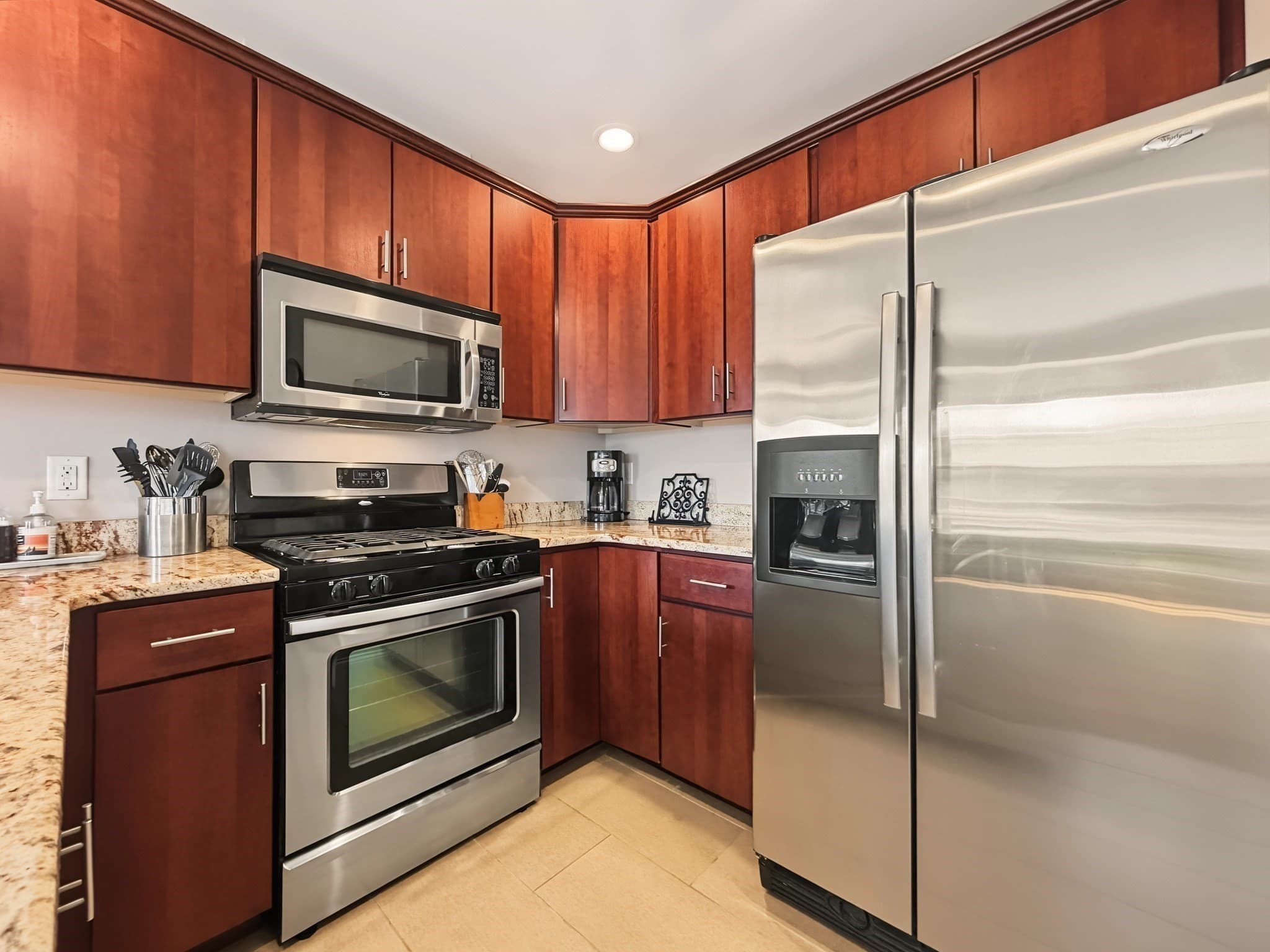 Condominium at 121 E Cottage St # 4, Boston MA 02125, Boston, photo 11 of 32