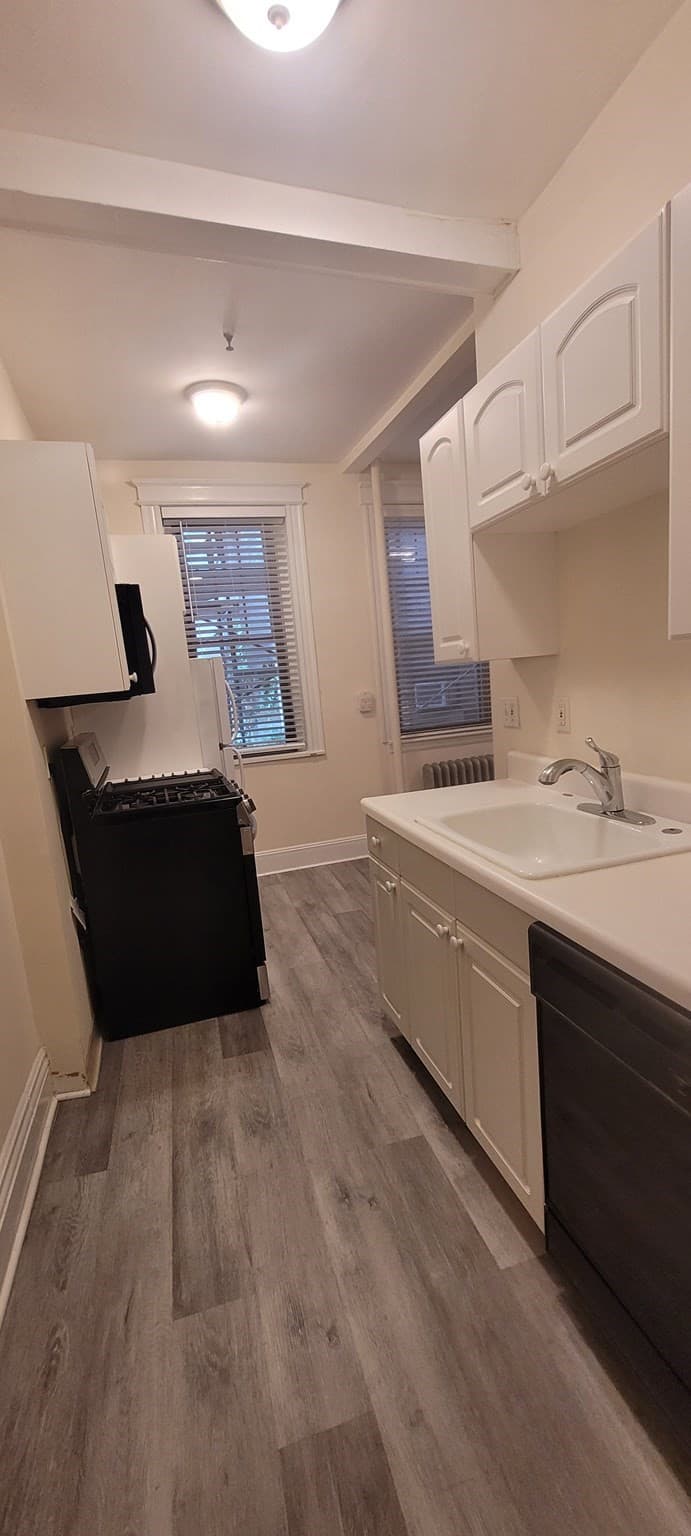 Condominium at 60 Queensberry St # 2, Boston MA 02215, Boston, photo 3 of 12