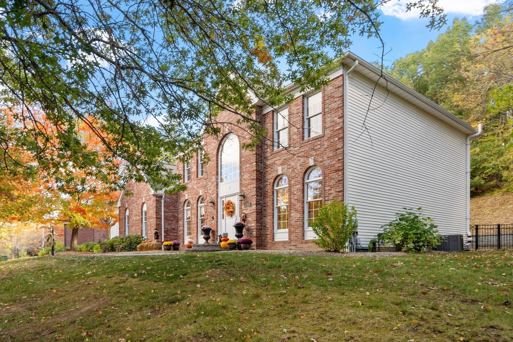 Single Family Residence at 45 Rosemont Drive, North Andover MA 01845, North Andover, photo 2 of 42