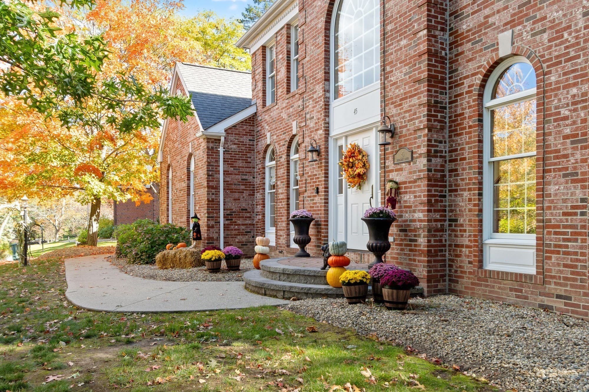 Single Family Residence at 45 Rosemont Drive, North Andover MA 01845, North Andover, photo 3 of 42