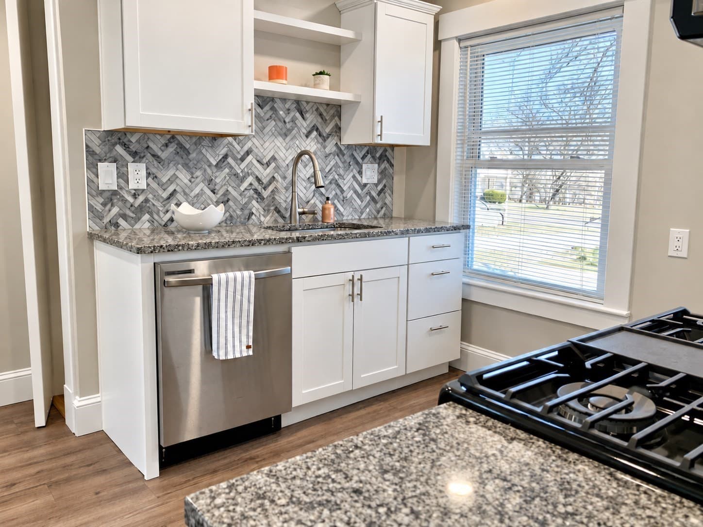 Multi Family at 139-141 Middlesex St, Chelmsford MA 01863, photo 4 of 24