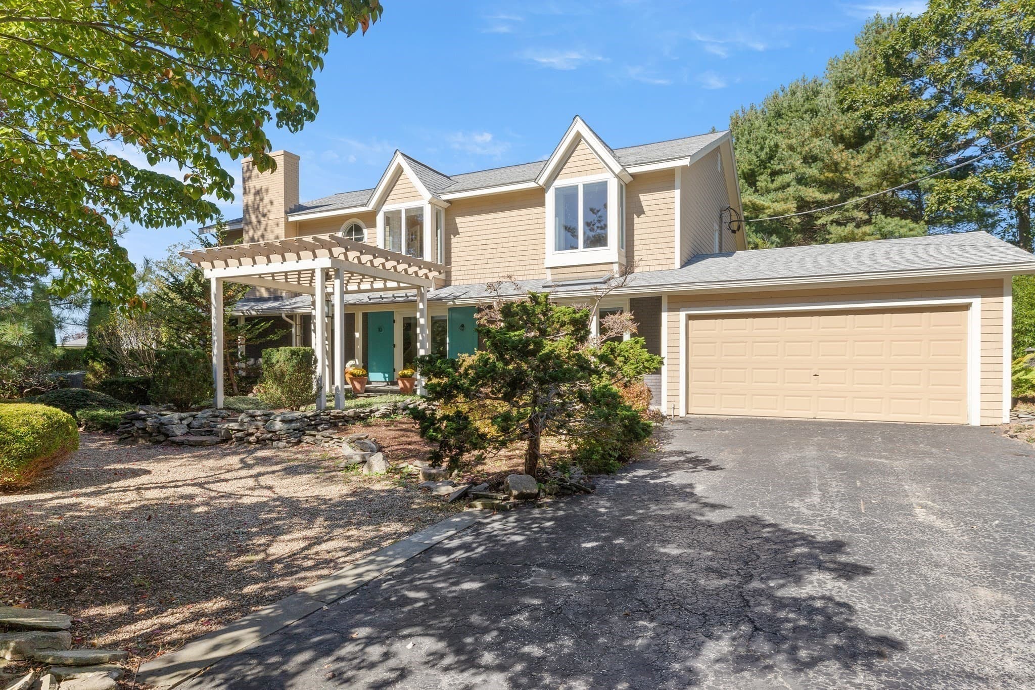 Single Family Residence at 10 Stewart Ave, Gloucester MA 01930, Gloucester, photo 2 of 42