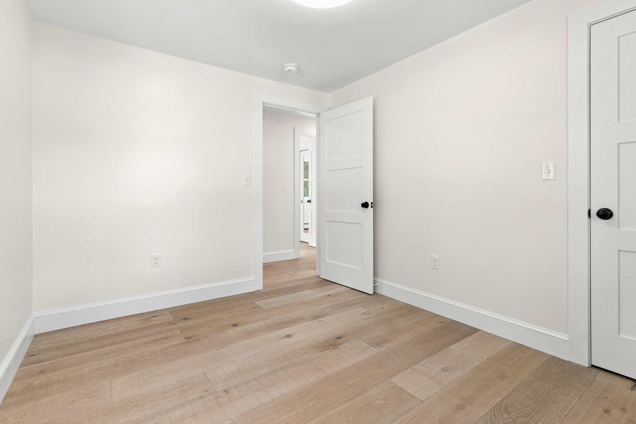 Condominium at 16 Reynard Street # 2, Gloucester MA 01930, photo 25 of 36