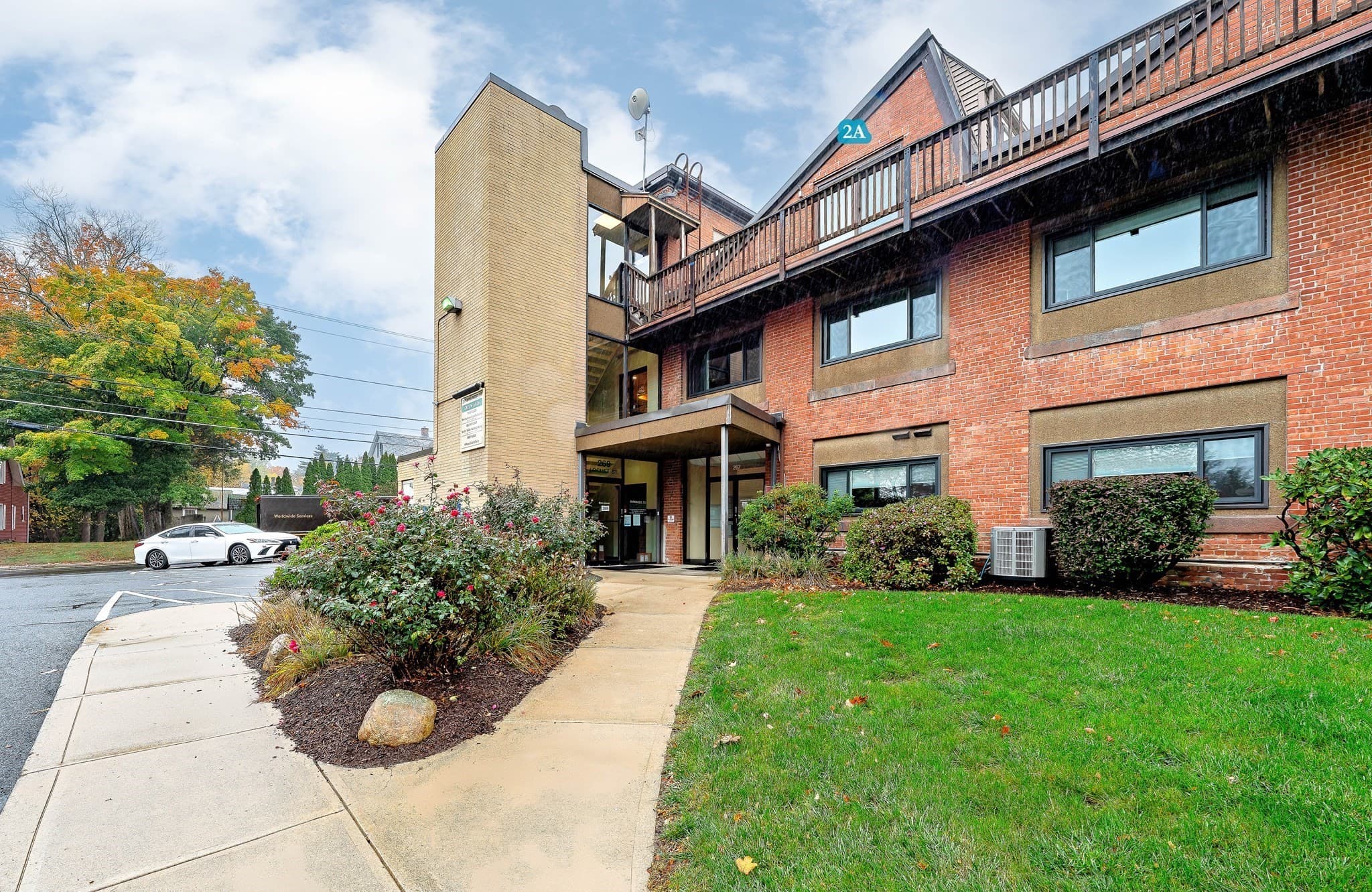 Condominium at 267 Locust St # 2A, Northampton MA 01062, Northampton, photo 26 of 27