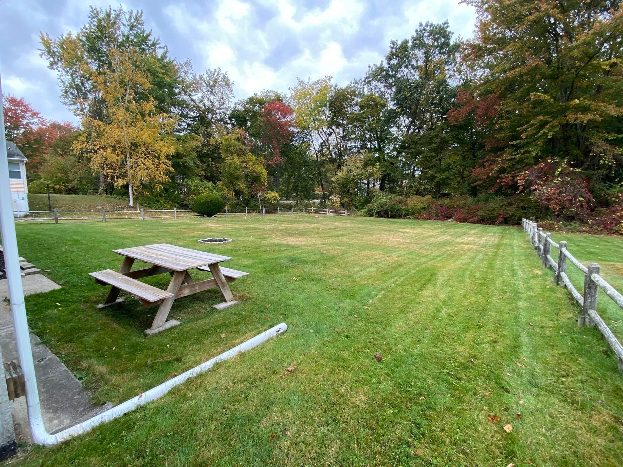 Single Family Residence at 1 Pearl St, Auburn MA 01501, Auburn, photo 6 of 26
