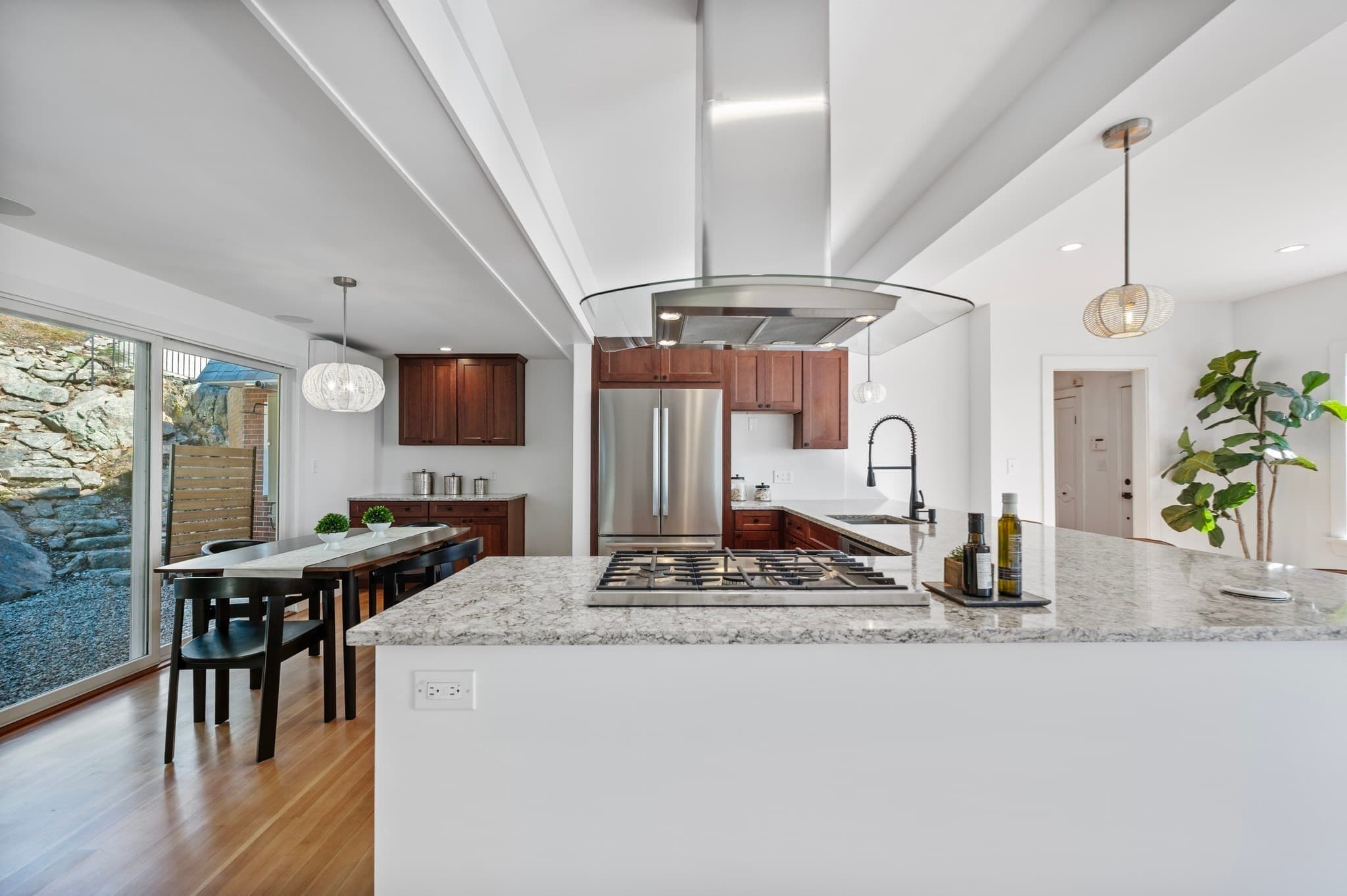 Single Family Residence at 500 Summer St, Manchester MA 01944, photo 9 of 40