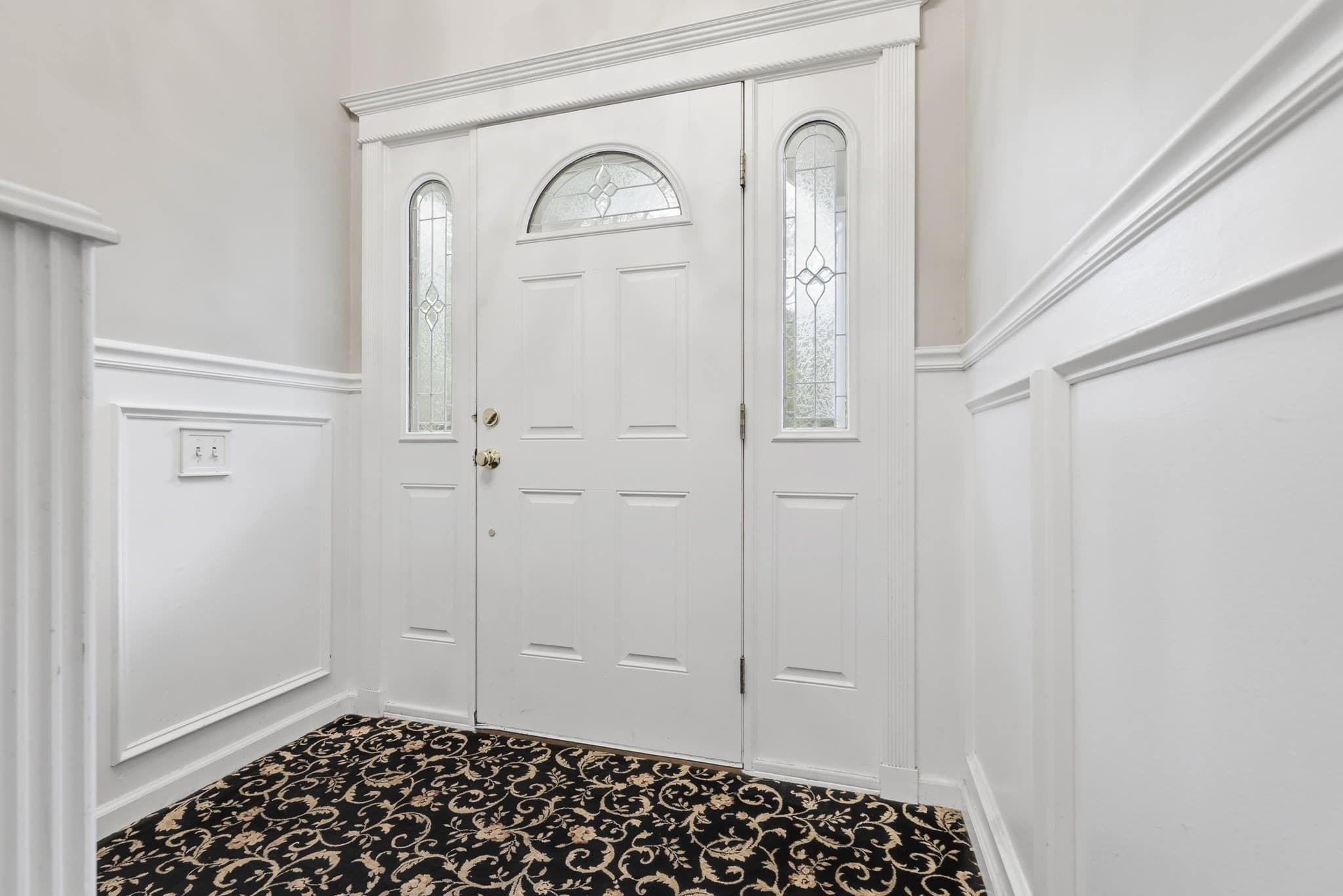 Single Family Residence at 684 Maple Rd, Longmeadow MA 01106, photo 6 of 42