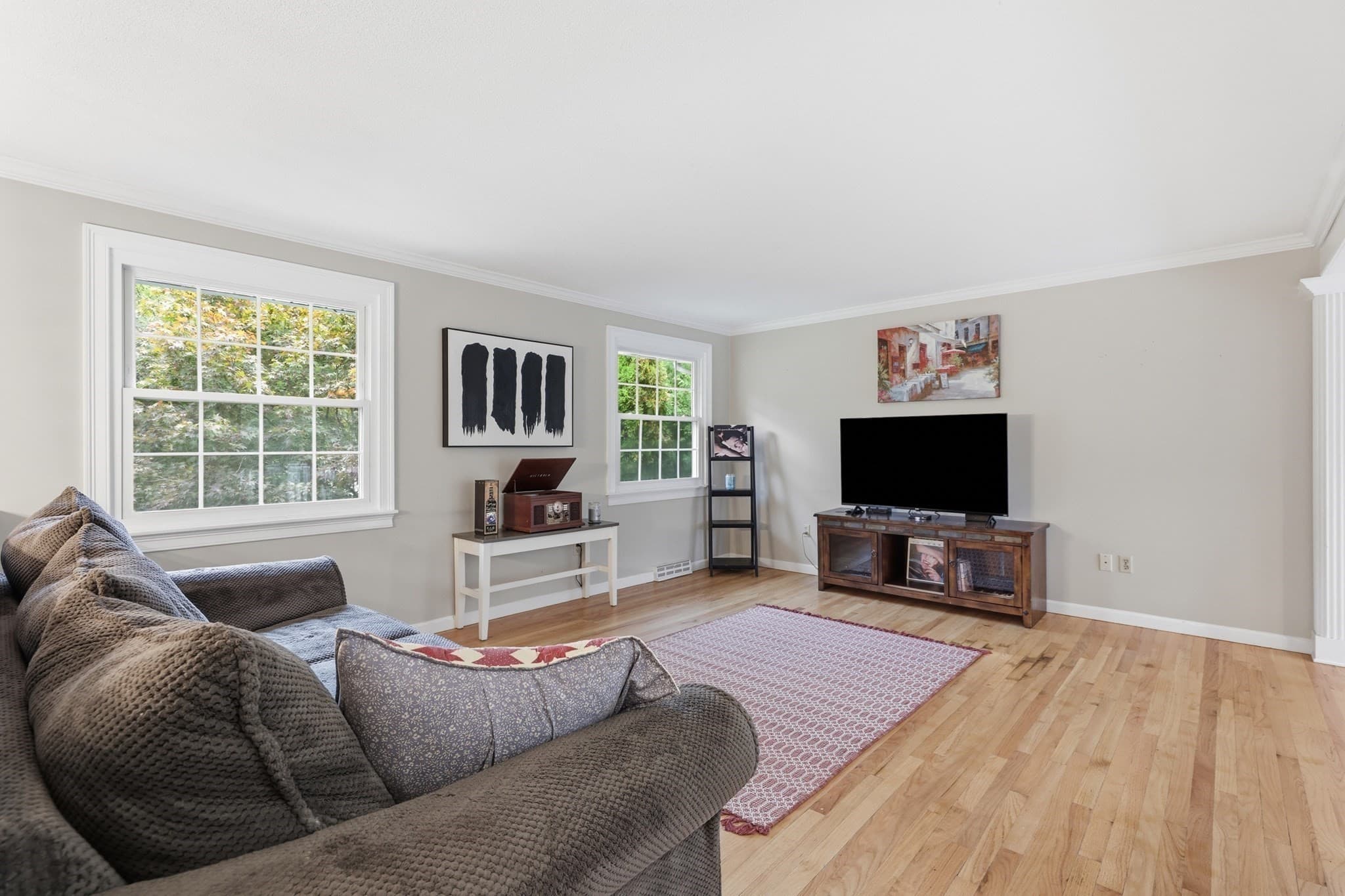 Single Family Residence at 684 Maple Rd, Longmeadow MA 01106, photo 7 of 42
