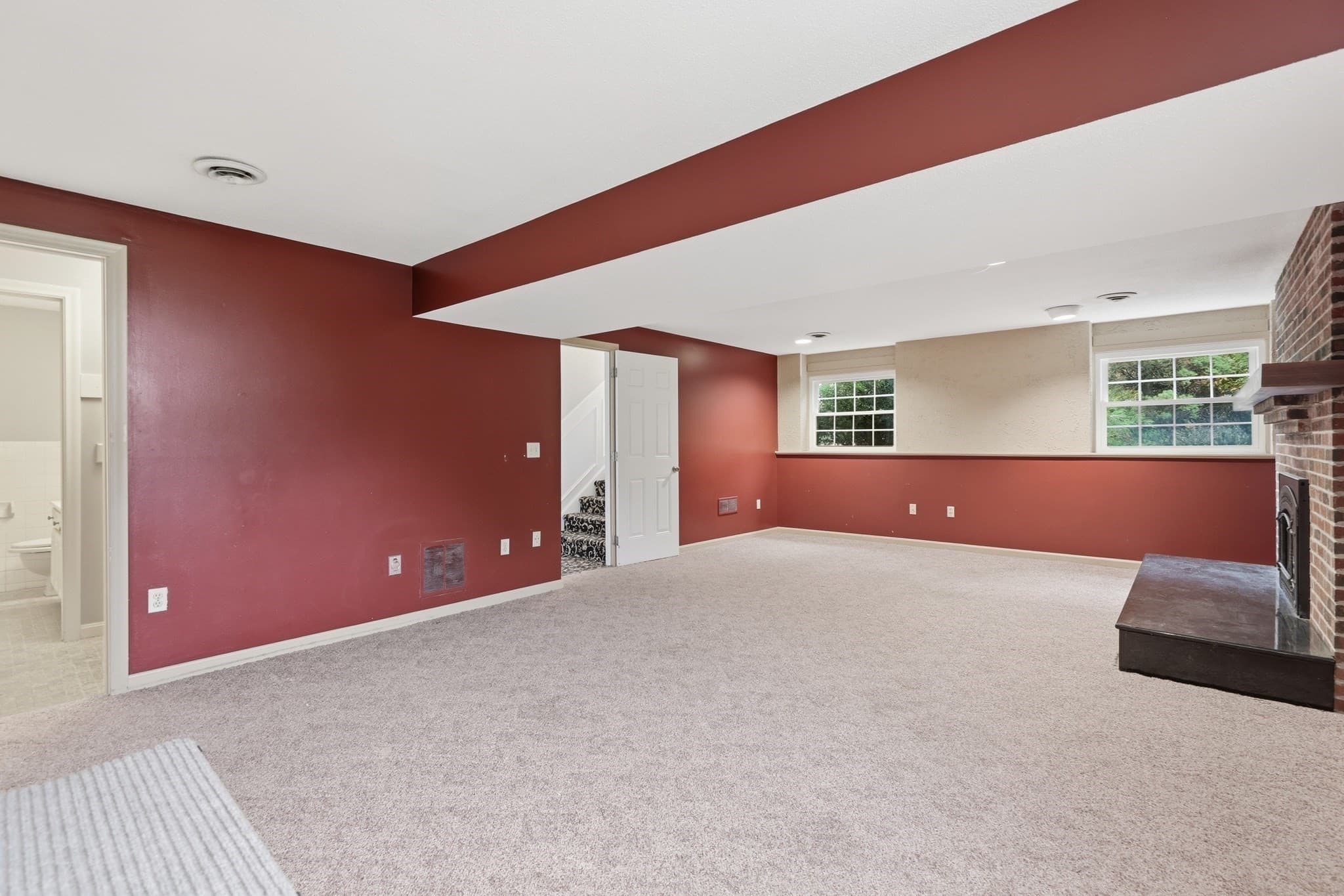 Single Family Residence at 684 Maple Rd, Longmeadow MA 01106, photo 28 of 42