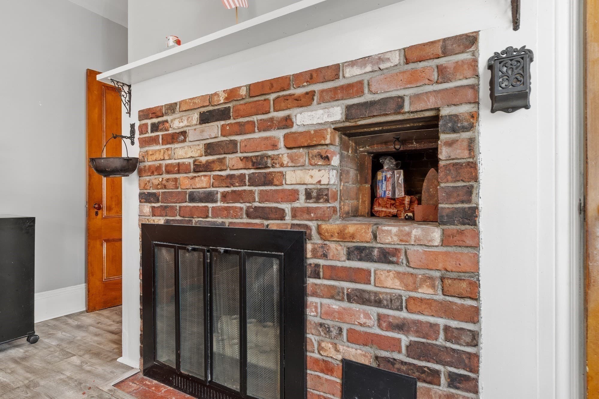Single Family Residence at 94 School Street, Manchester MA 01944, photo 8 of 15
