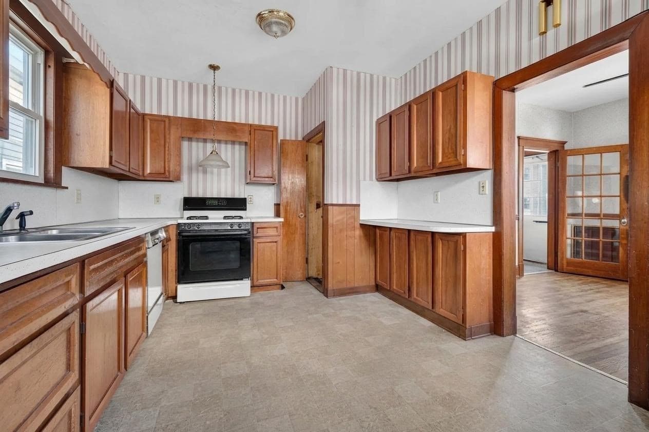 Single Family Residence at 19 Stearns Rd, Boston MA 02132, Boston, photo 11 of 23