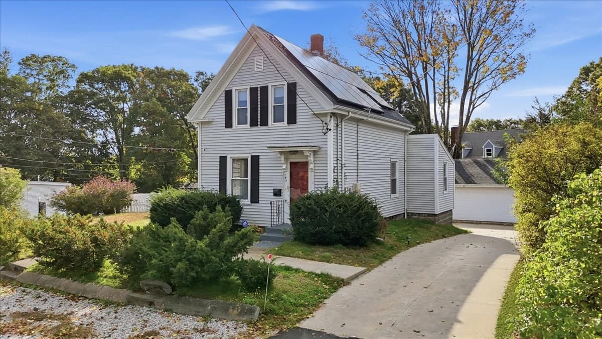 Single Family Residence at 140 Lake St, Weymouth MA 02189, Weymouth, photo 2 of 40