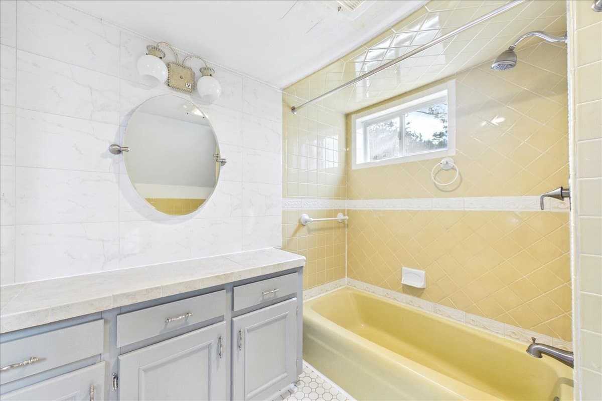 Single Family Residence at 140 Lake St, Weymouth MA 02189, Weymouth, photo 34 of 40