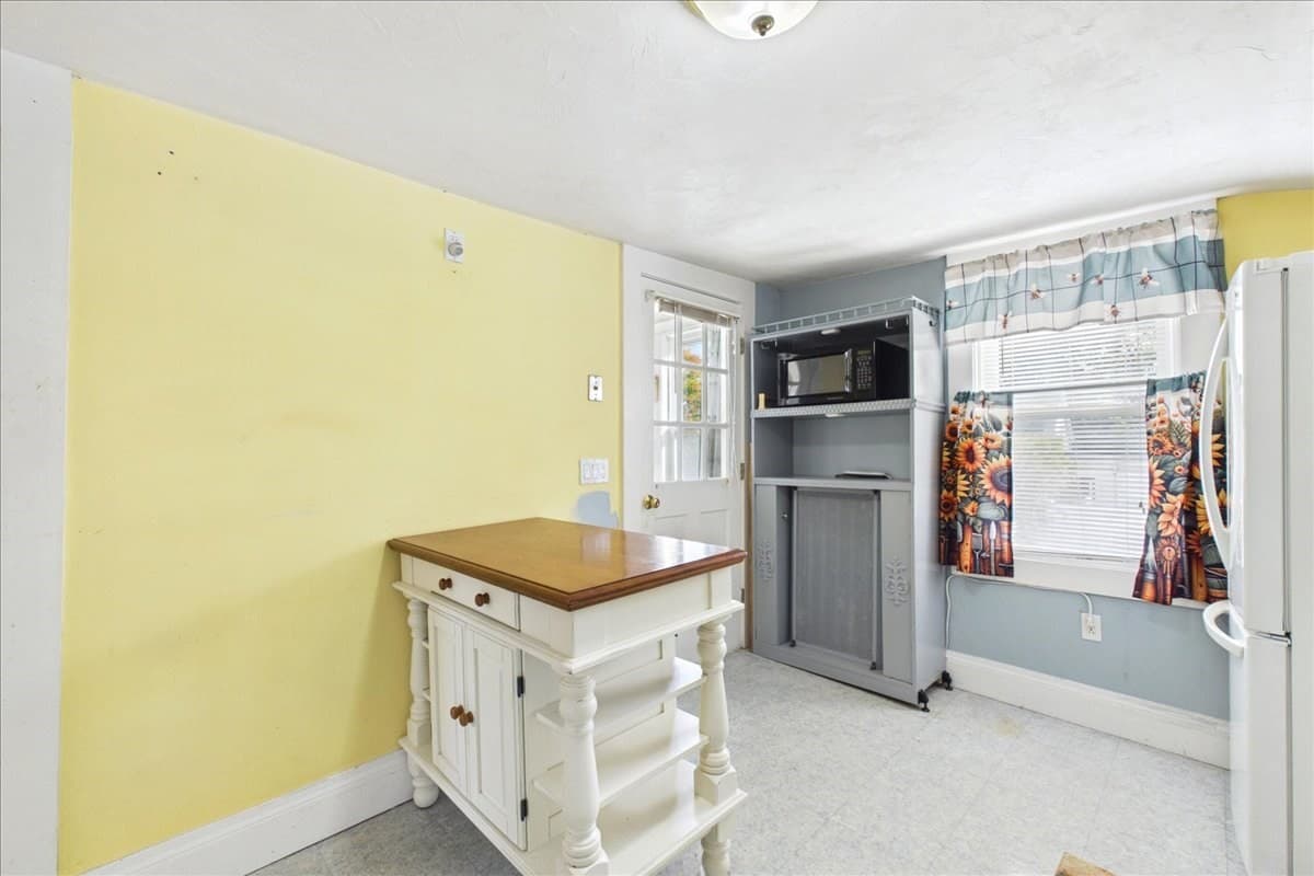 Single Family Residence at 140 Lake St, Weymouth MA 02189, Weymouth, photo 15 of 40