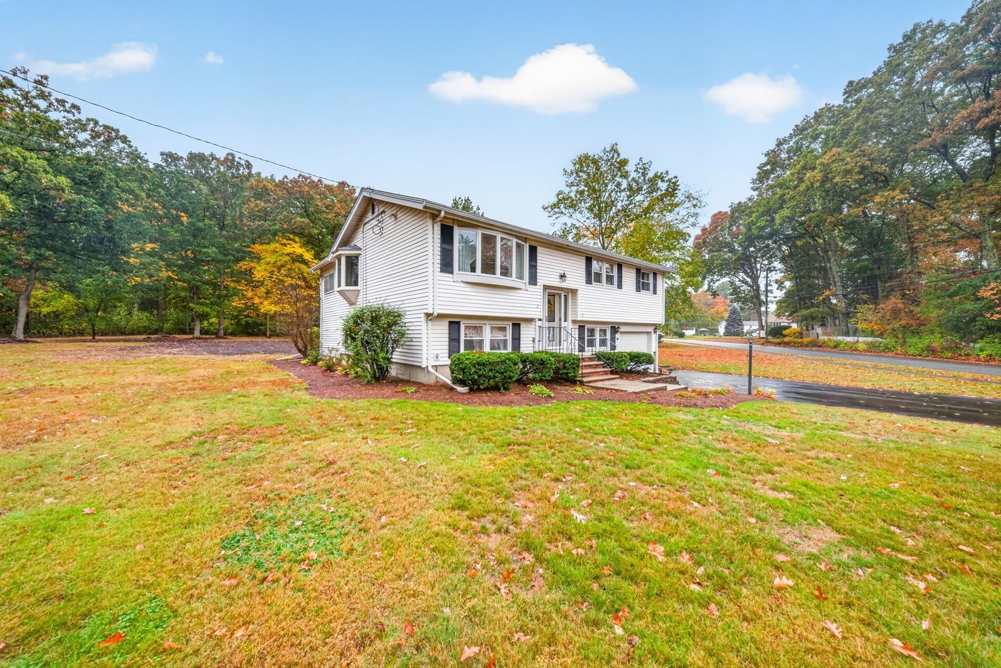 Single Family Residence at 2 Allard Way, Billerica MA 01821, Billerica, photo 3 of 37