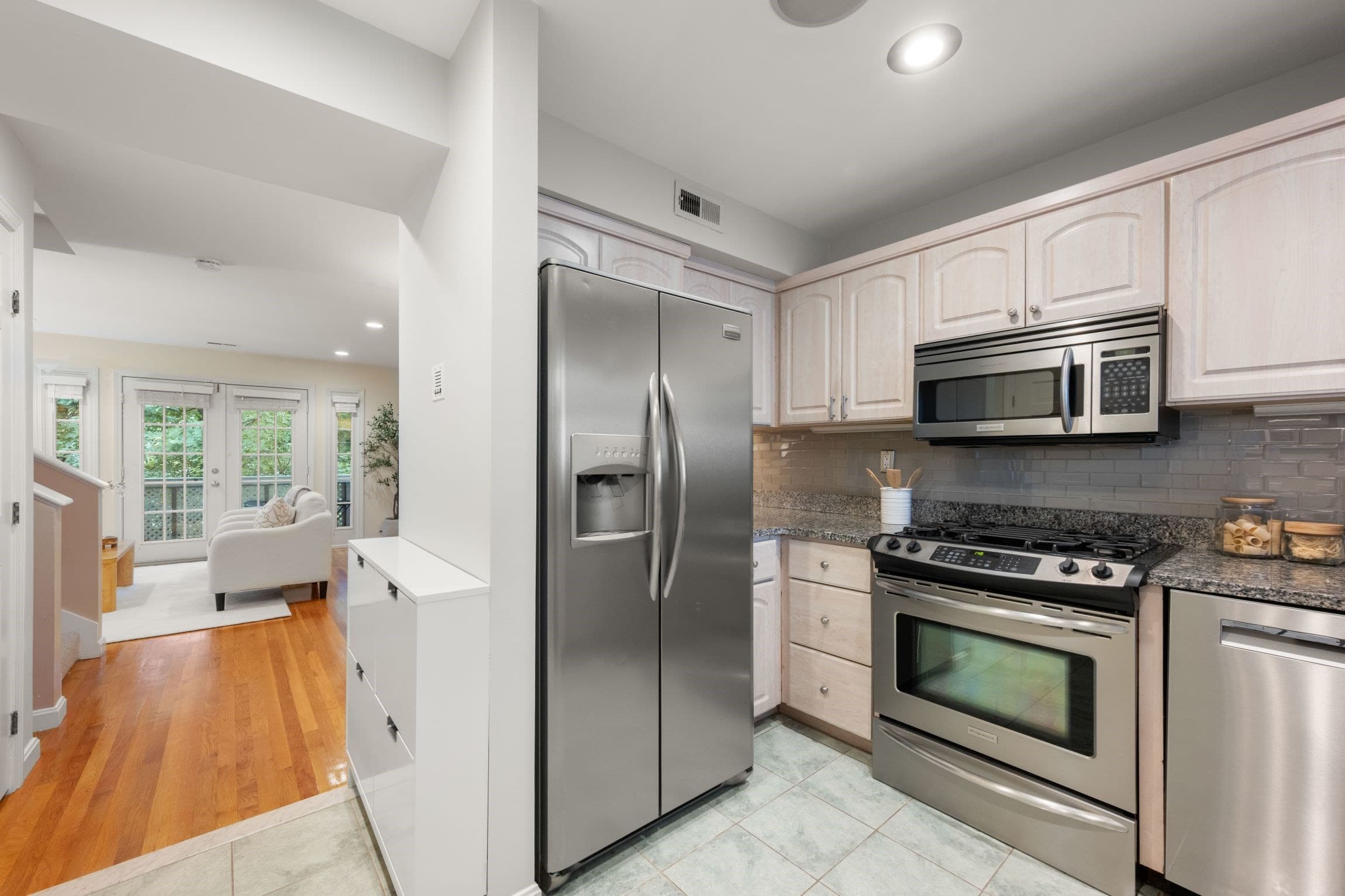 Condominium at 40 Cummings Rd. # 4, Boston MA 02135, Boston, photo 9 of 32