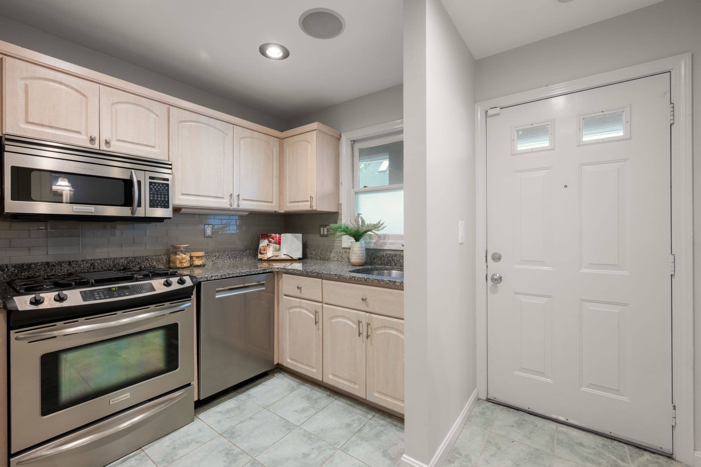 Condominium at 40 Cummings Rd. # 4, Boston MA 02135, Boston, photo 10 of 32