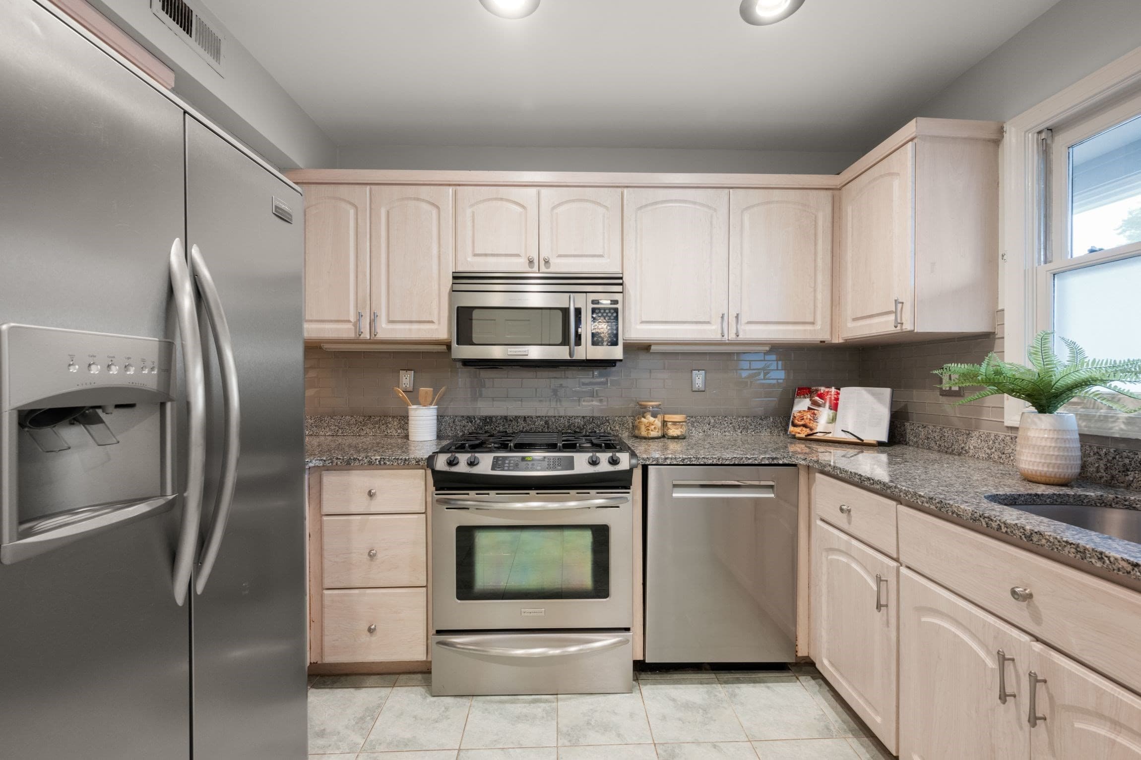 Condominium at 40 Cummings Rd. # 4, Boston MA 02135, Boston, photo 8 of 32