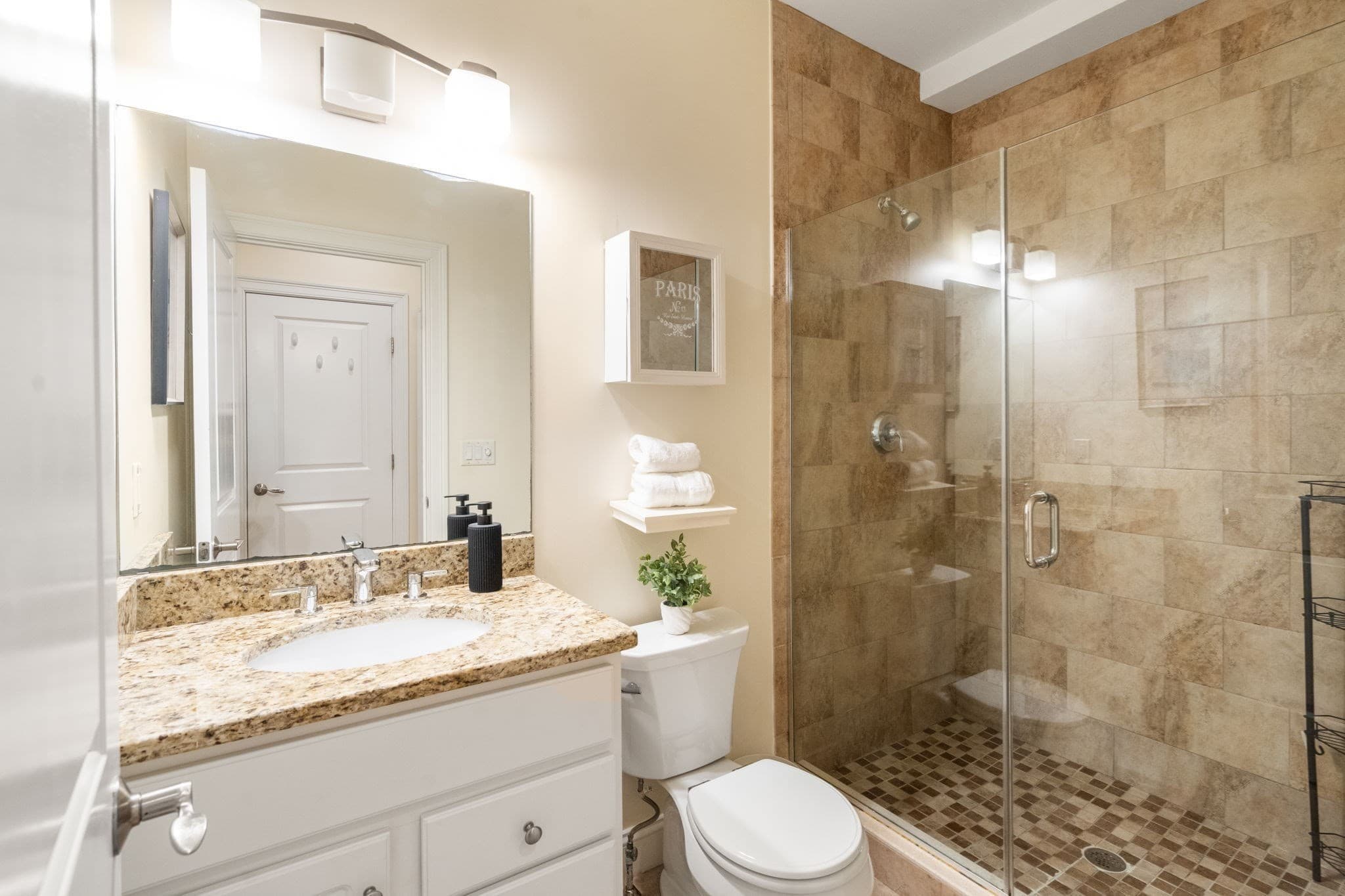 Condominium at 282 Maverick St # 2, Boston MA 02128, Boston, photo 13 of 18