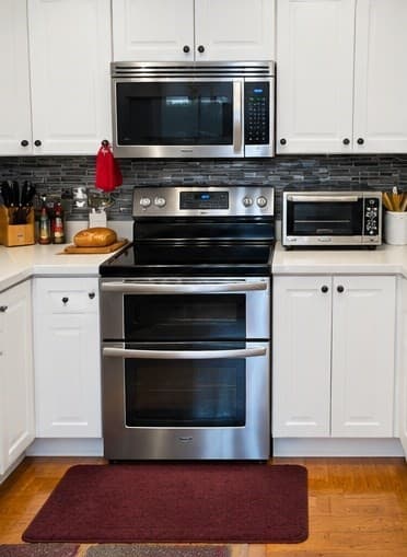 Attached (Townhouse/Rowhouse/Duplex) at 121 Bishop's Forest Drive # 121, Waltham MA 02452, photo 3 of 5