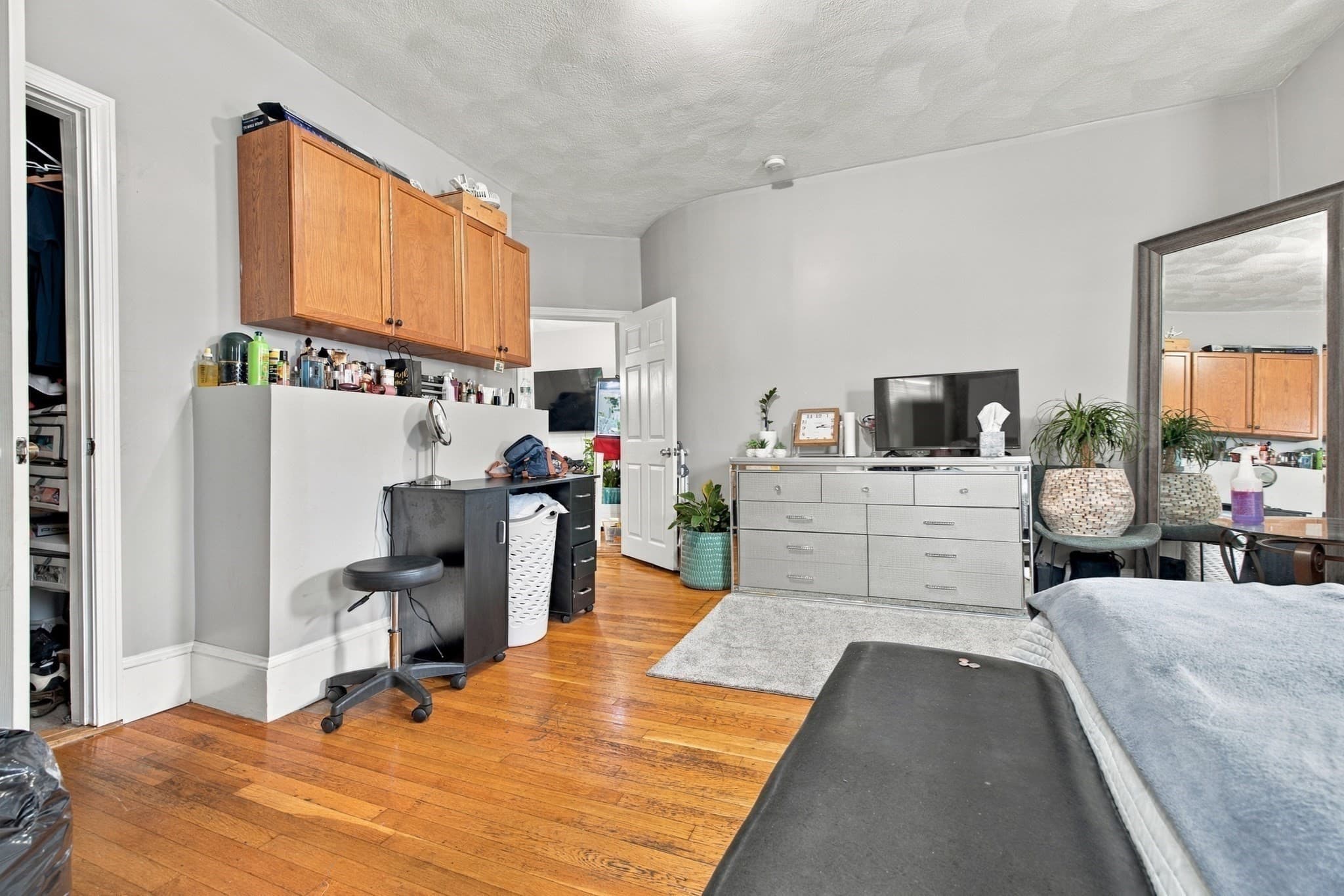 3 Family - 3 Units Up/Down at 398 Ferry St, Everett MA 02149, Everett, photo 8 of 36