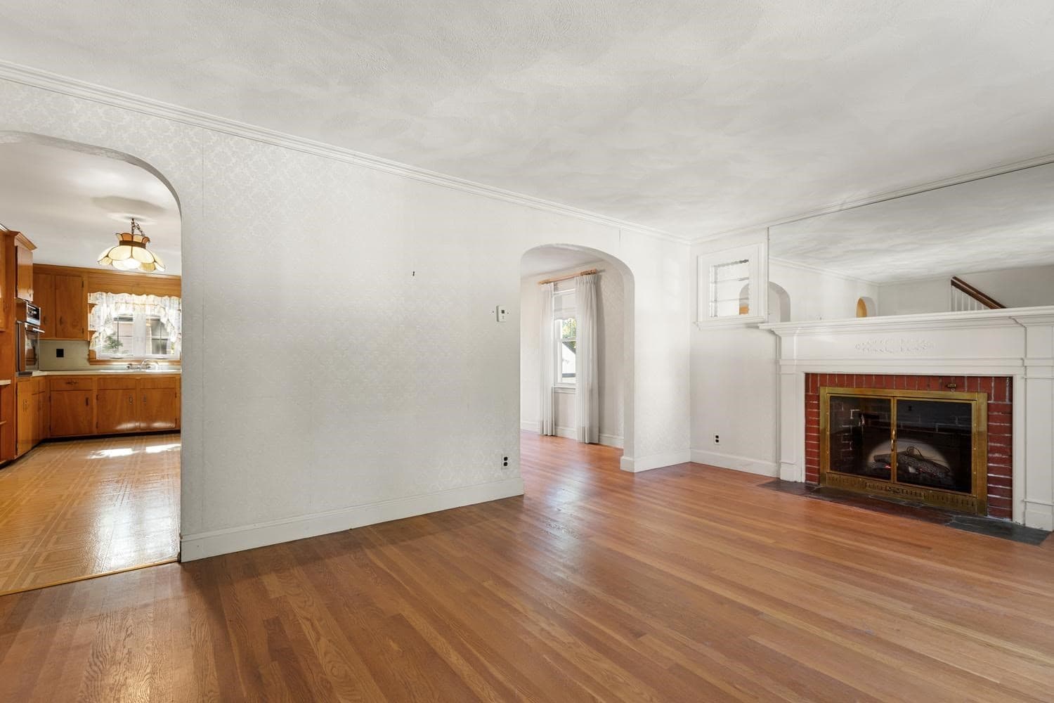Single Family Residence at 7 Luther Rd, Medford MA 02155, Medford, photo 7 of 35
