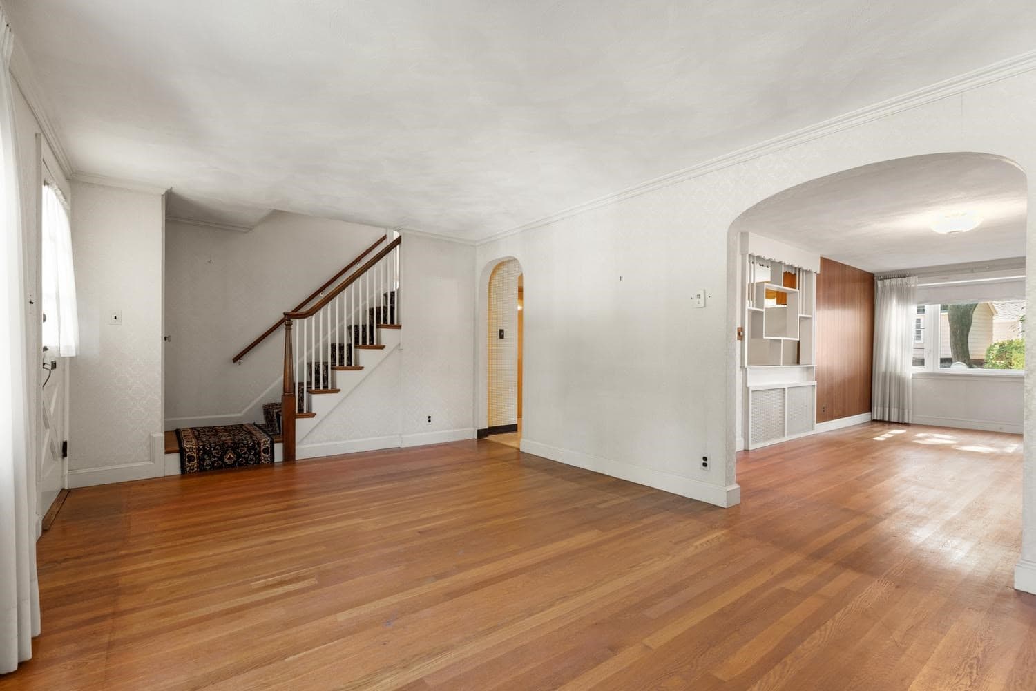 Single Family Residence at 7 Luther Rd, Medford MA 02155, Medford, photo 8 of 35