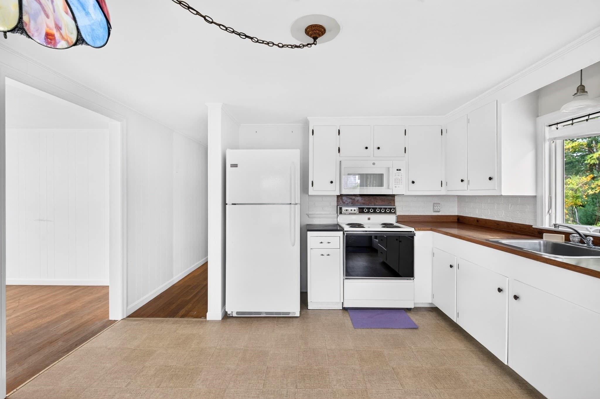 Single Family Residence at 124 Homestead Ln, Falmouth MA 02536, photo 11 of 28