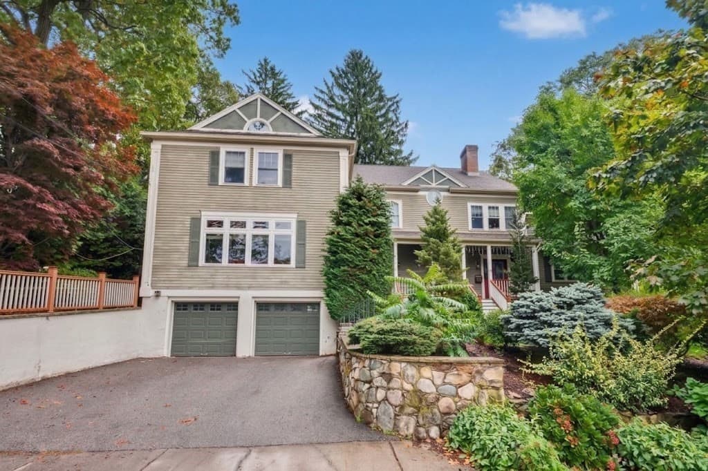 26 Princeton St # 26, Newton MA 02458