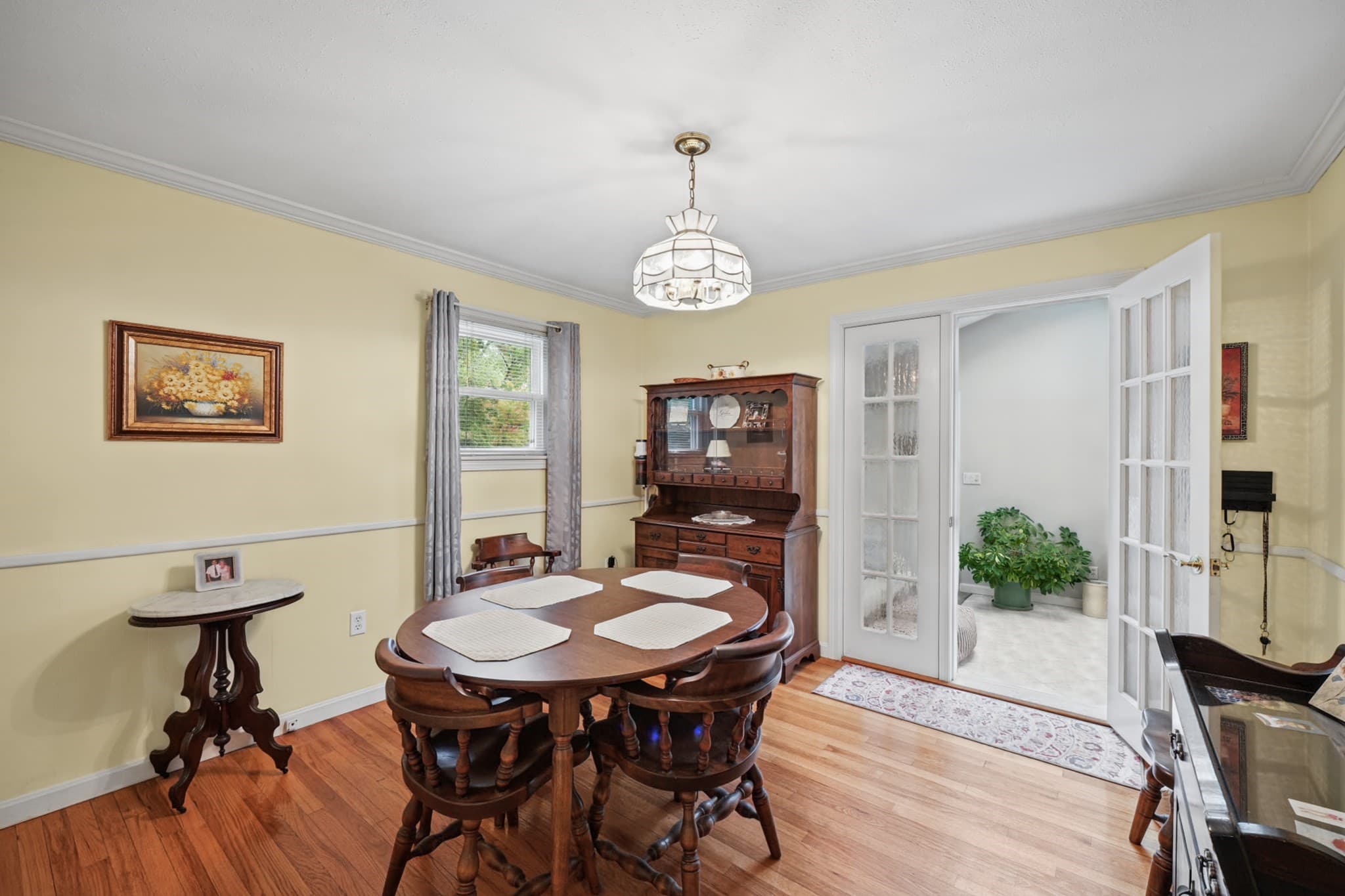 Single Family Residence at 420 Crandall Road, Tiverton RI 02878, photo 13 of 41
