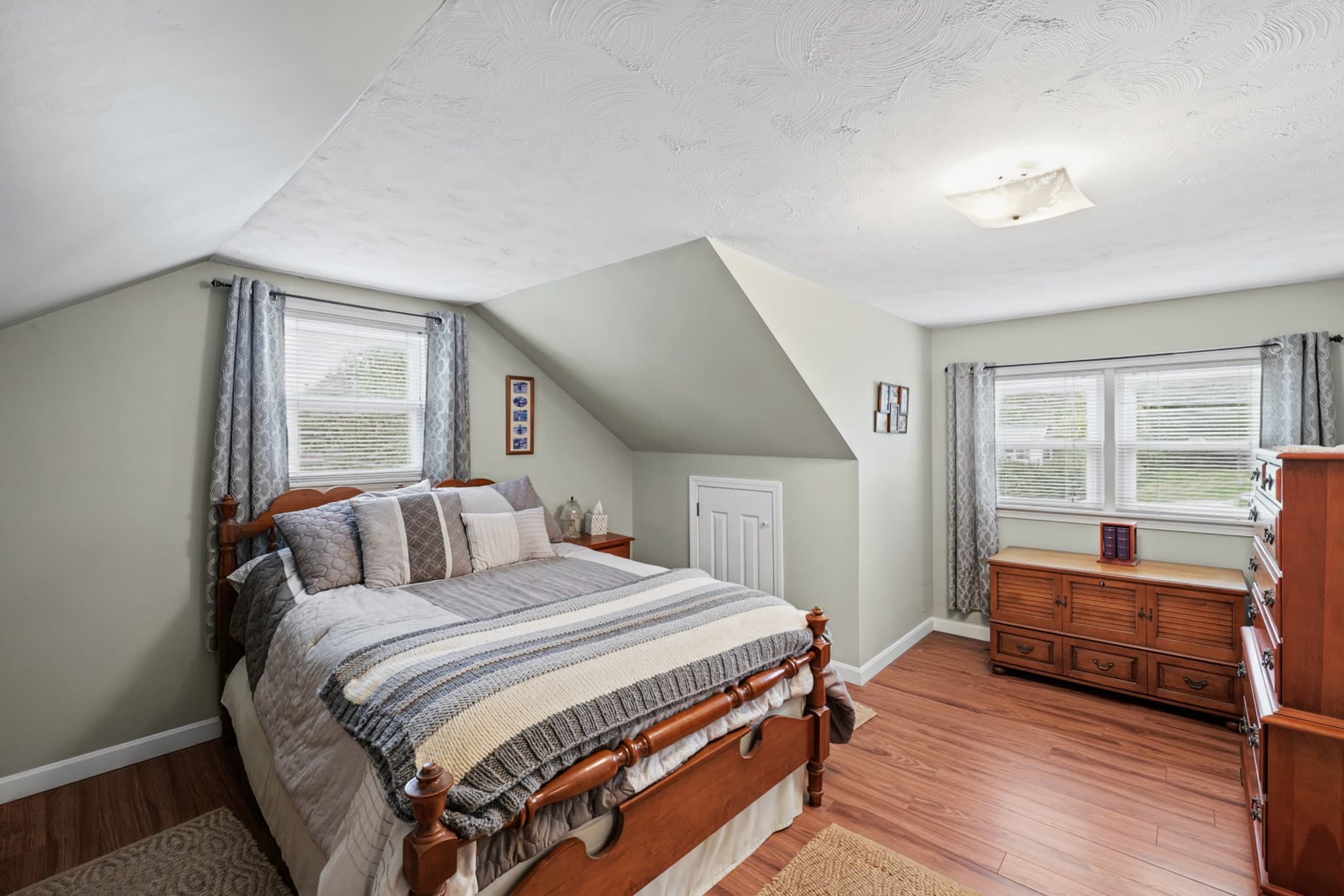 Single Family Residence at 420 Crandall Road, Tiverton RI 02878, photo 24 of 41