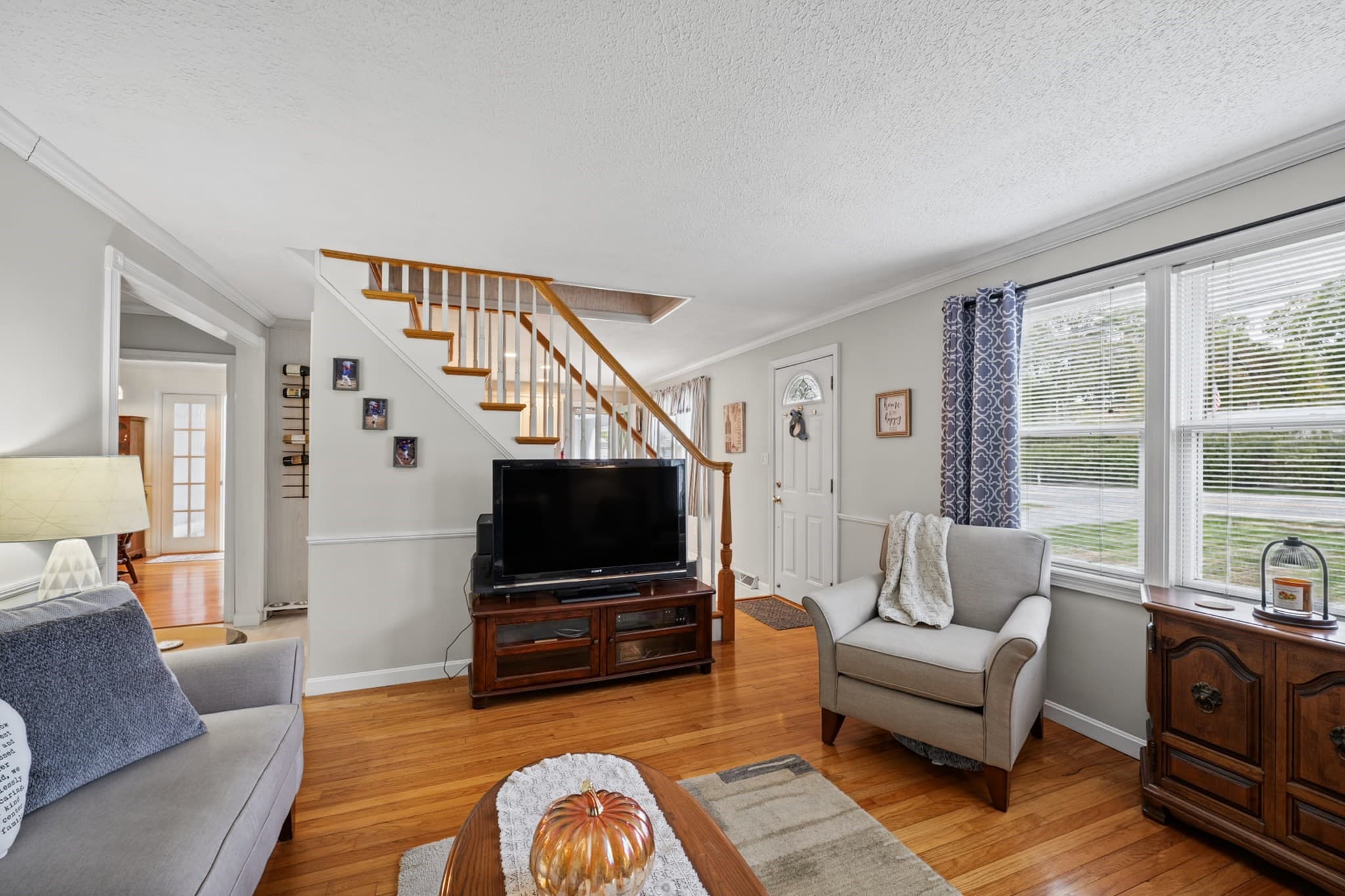 Single Family Residence at 420 Crandall Road, Tiverton RI 02878, photo 10 of 41