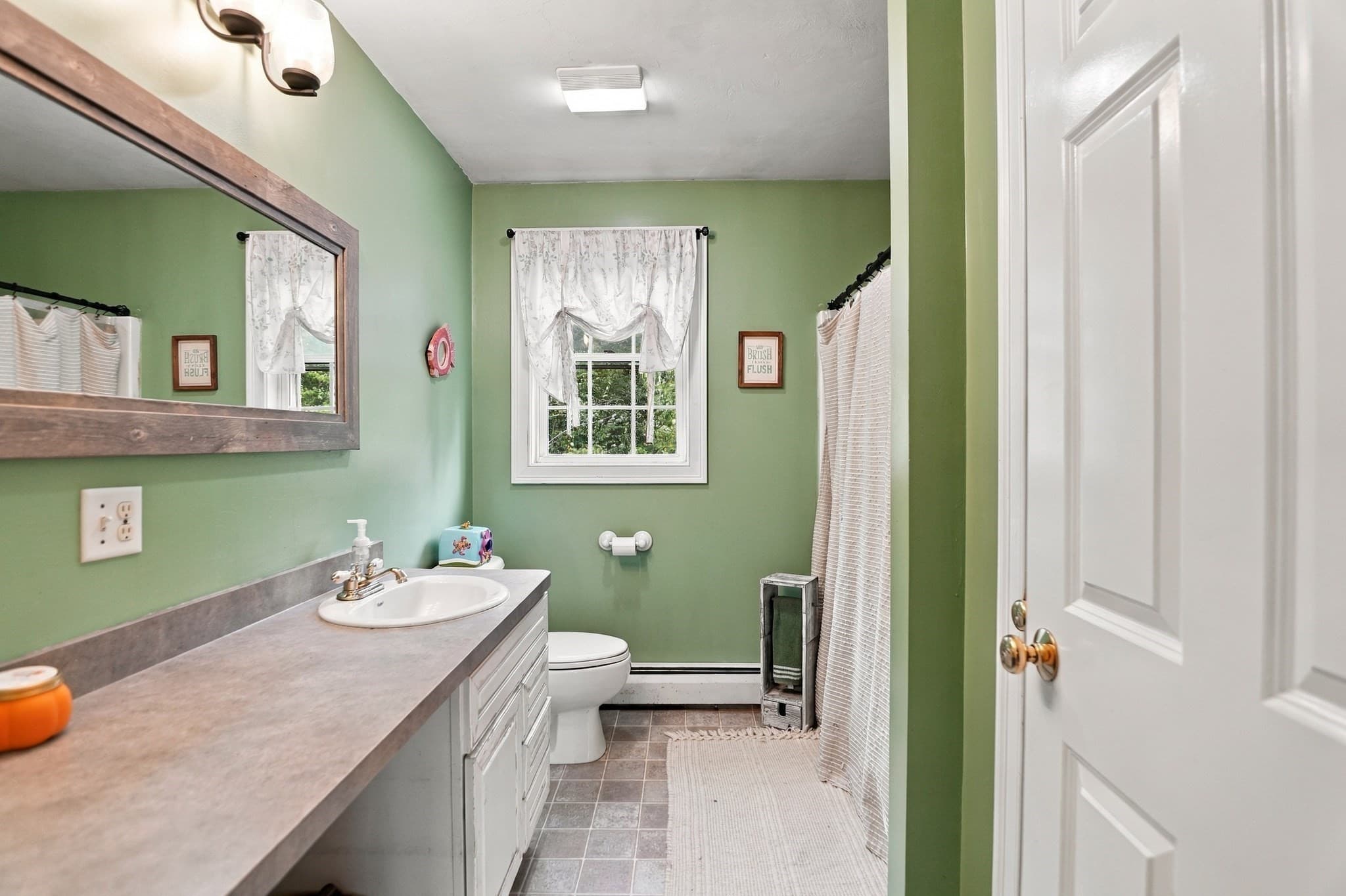 Condominium at 11 Michael Drive # 11, Rutland MA 01543, Rutland, photo 19 of 38