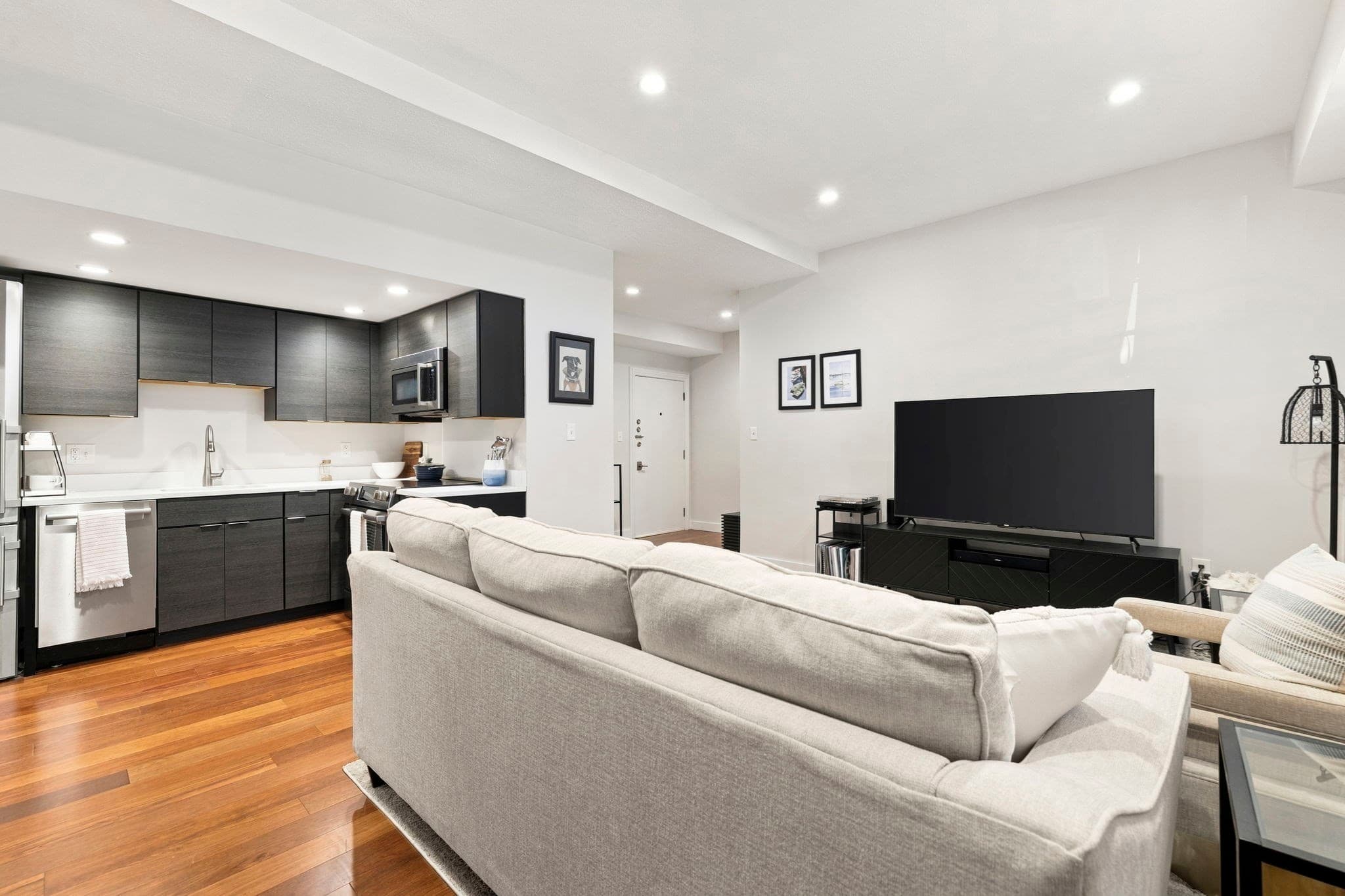 Condominium at 38-40 Saint Botolph Street # B3, Boston MA 02116, Boston, photo 4 of 17
