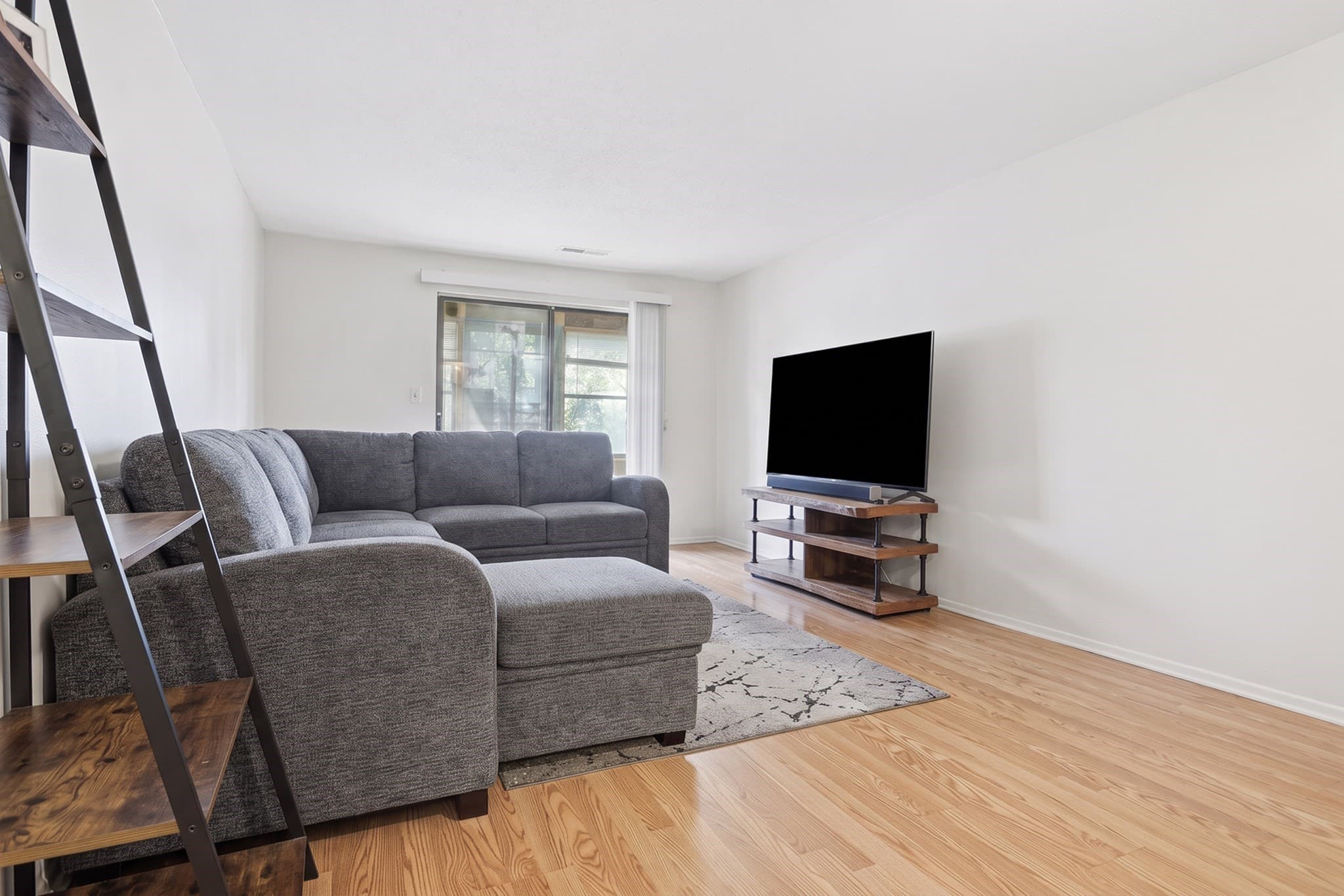 Condominium at 6 Greenbriar Drive # 104, North Reading MA 01864, North Reading, photo 13 of 30