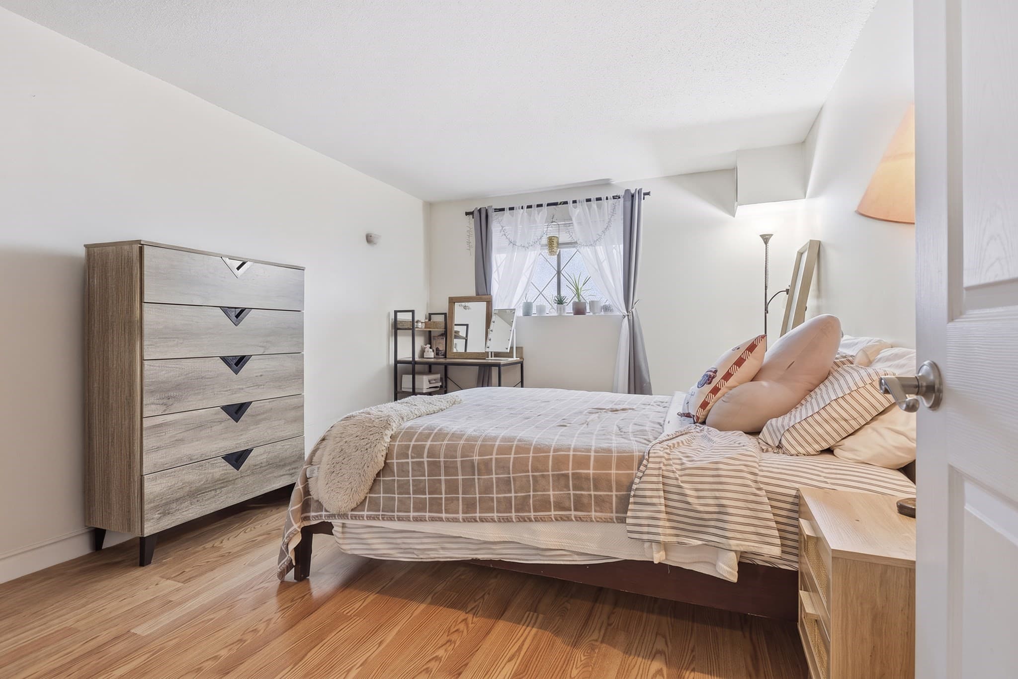 Condominium at 6 Greenbriar Drive # 104, North Reading MA 01864, North Reading, photo 18 of 30