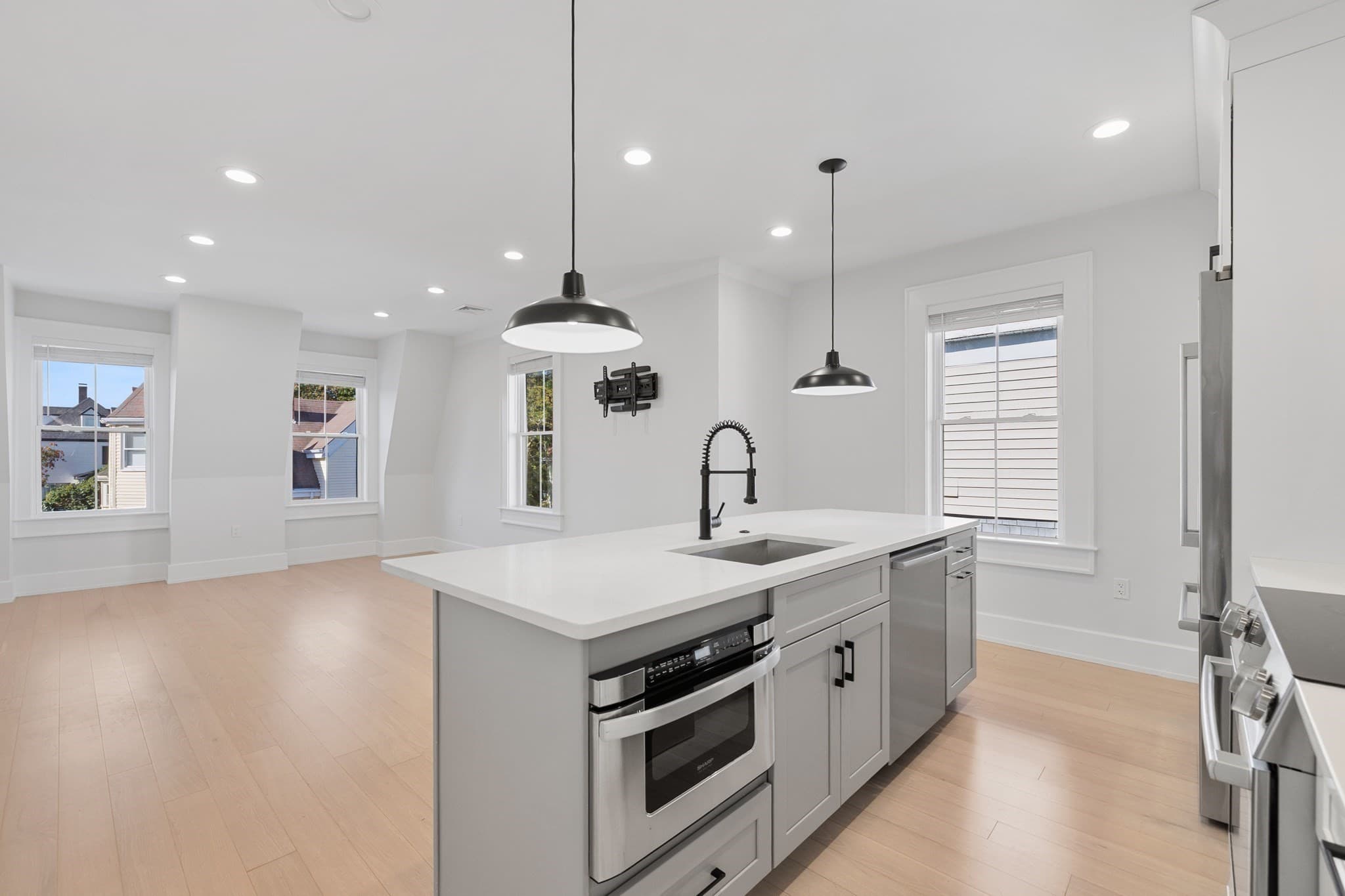 Condominium at 15 Mckone Street # 2, Boston MA 02122, Boston, photo 5 of 40