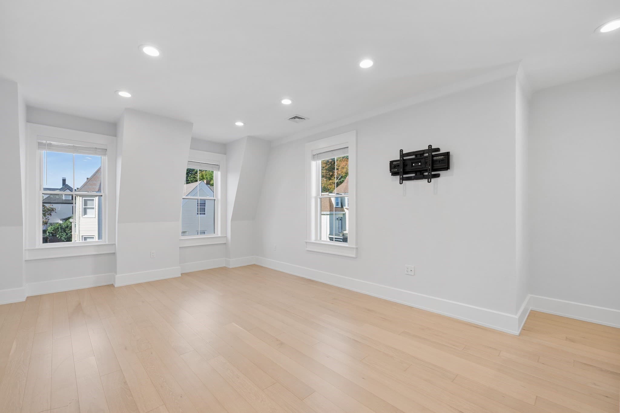 Condominium at 15 Mckone Street # 2, Boston MA 02122, Boston, photo 8 of 40
