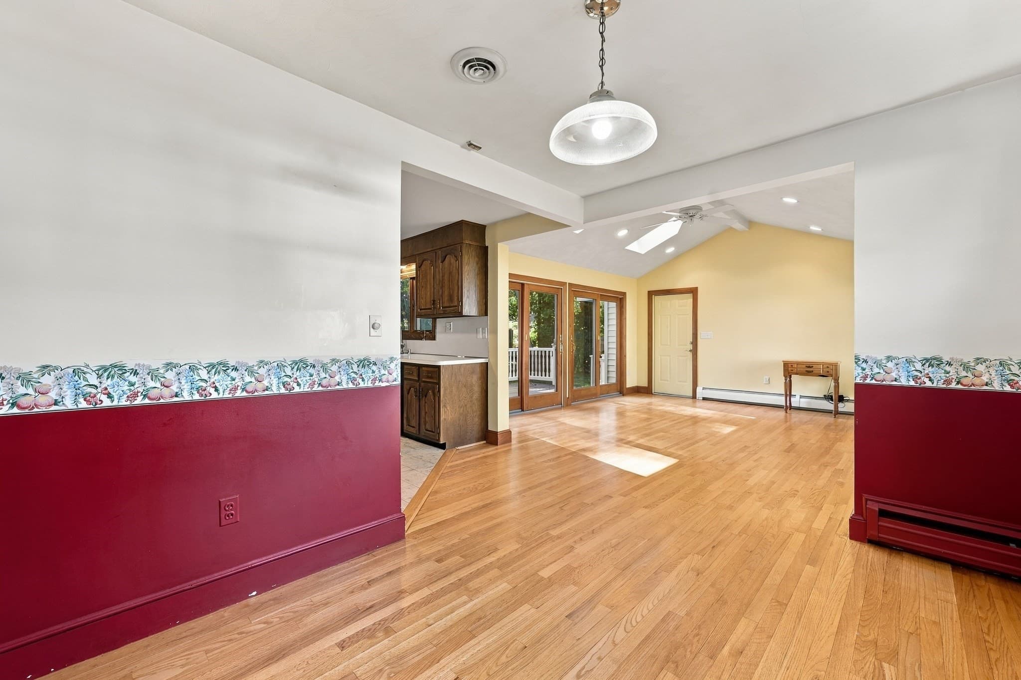Single Family Residence at 8 Selwyn Rd, Peabody MA 01960, photo 20 of 38