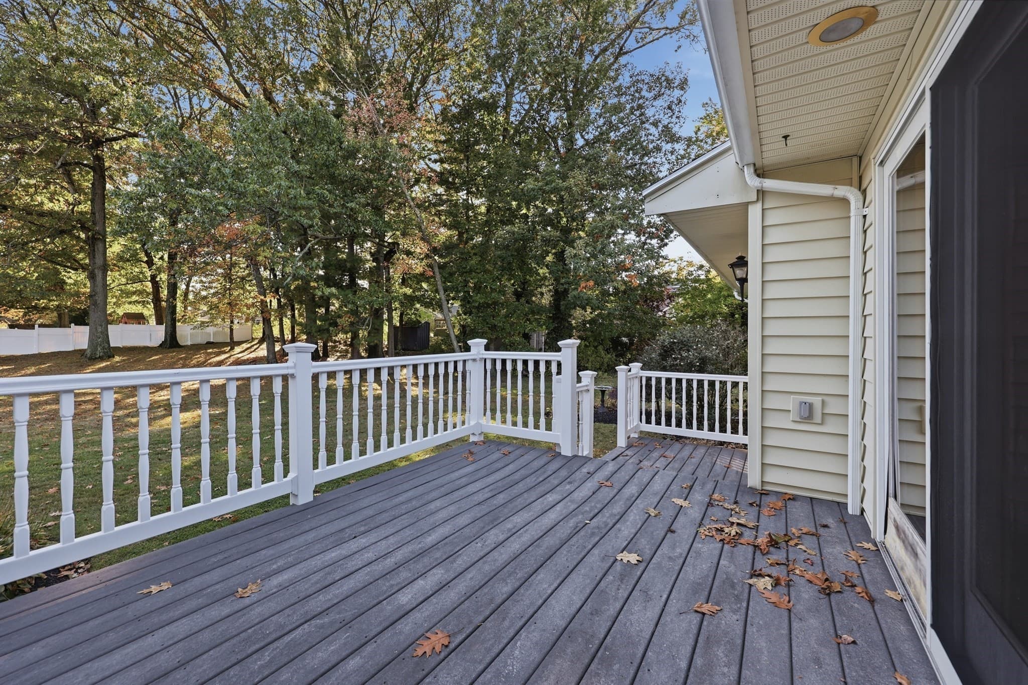 Single Family Residence at 8 Selwyn Rd, Peabody MA 01960, photo 31 of 38