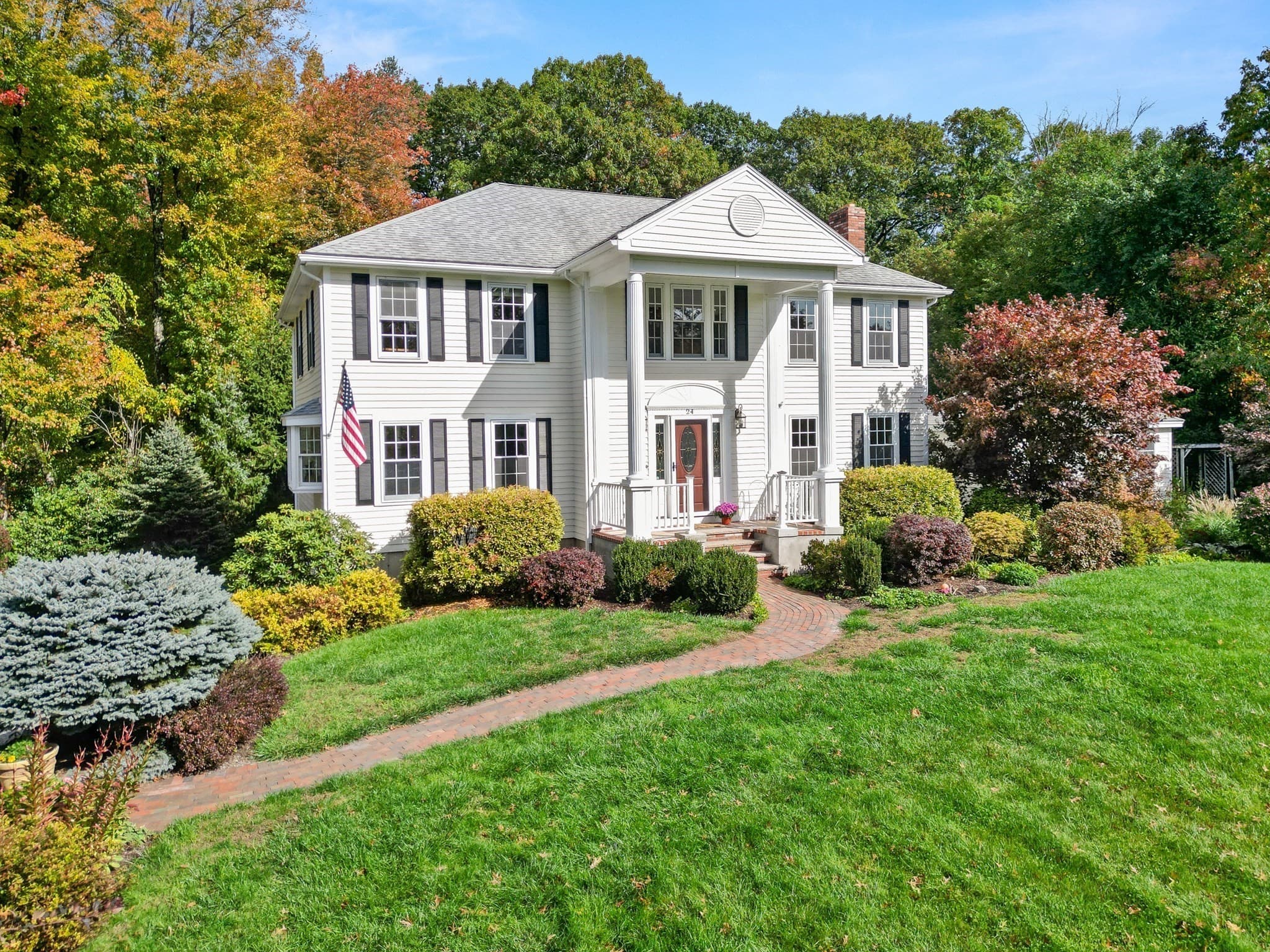 24 Crossbow Ln, North Andover MA 01845