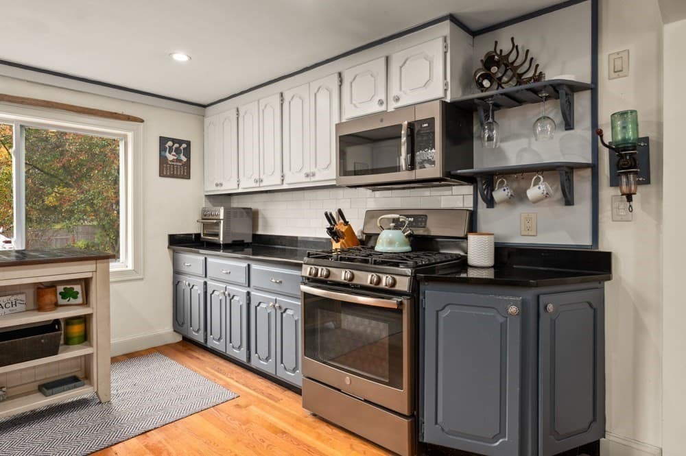 Single Family Residence at 172 Haverhill St, North Reading MA 01864, North Reading, photo 6 of 37