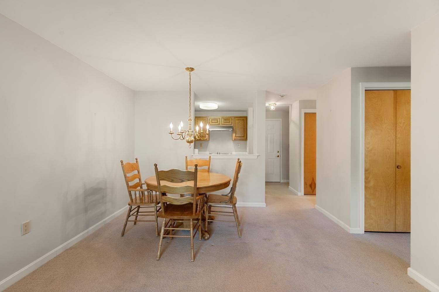 Condominium at 400 Colonial Dr # 21, Ipswich MA 01938, photo 12 of 34