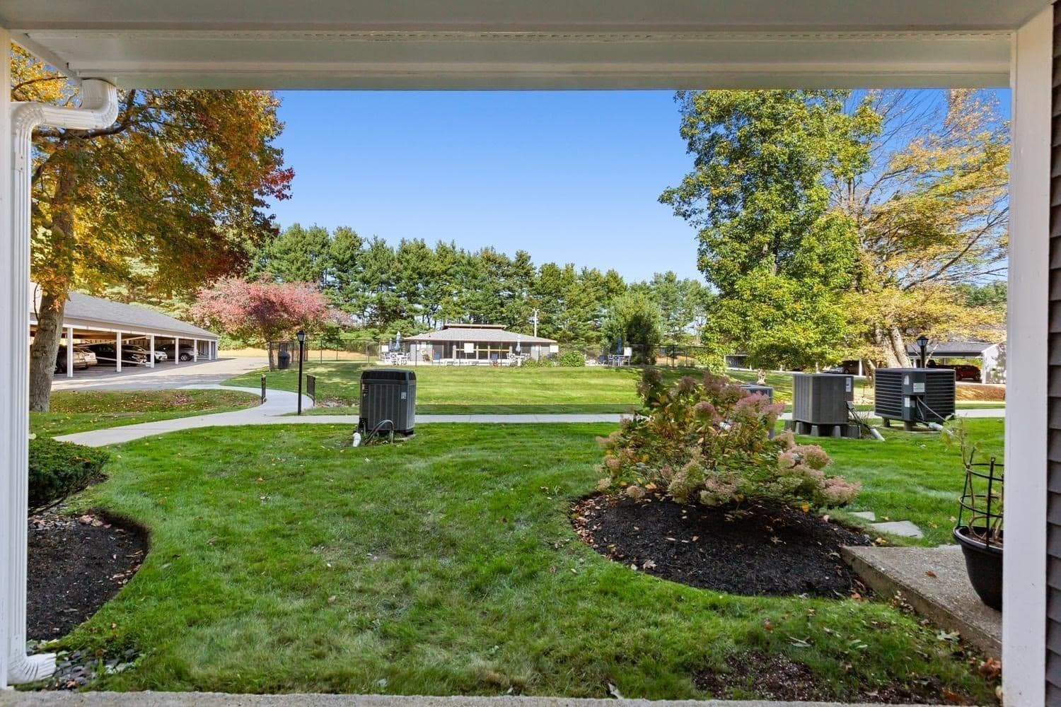 Condominium at 400 Colonial Dr # 21, Ipswich MA 01938, photo 3 of 34