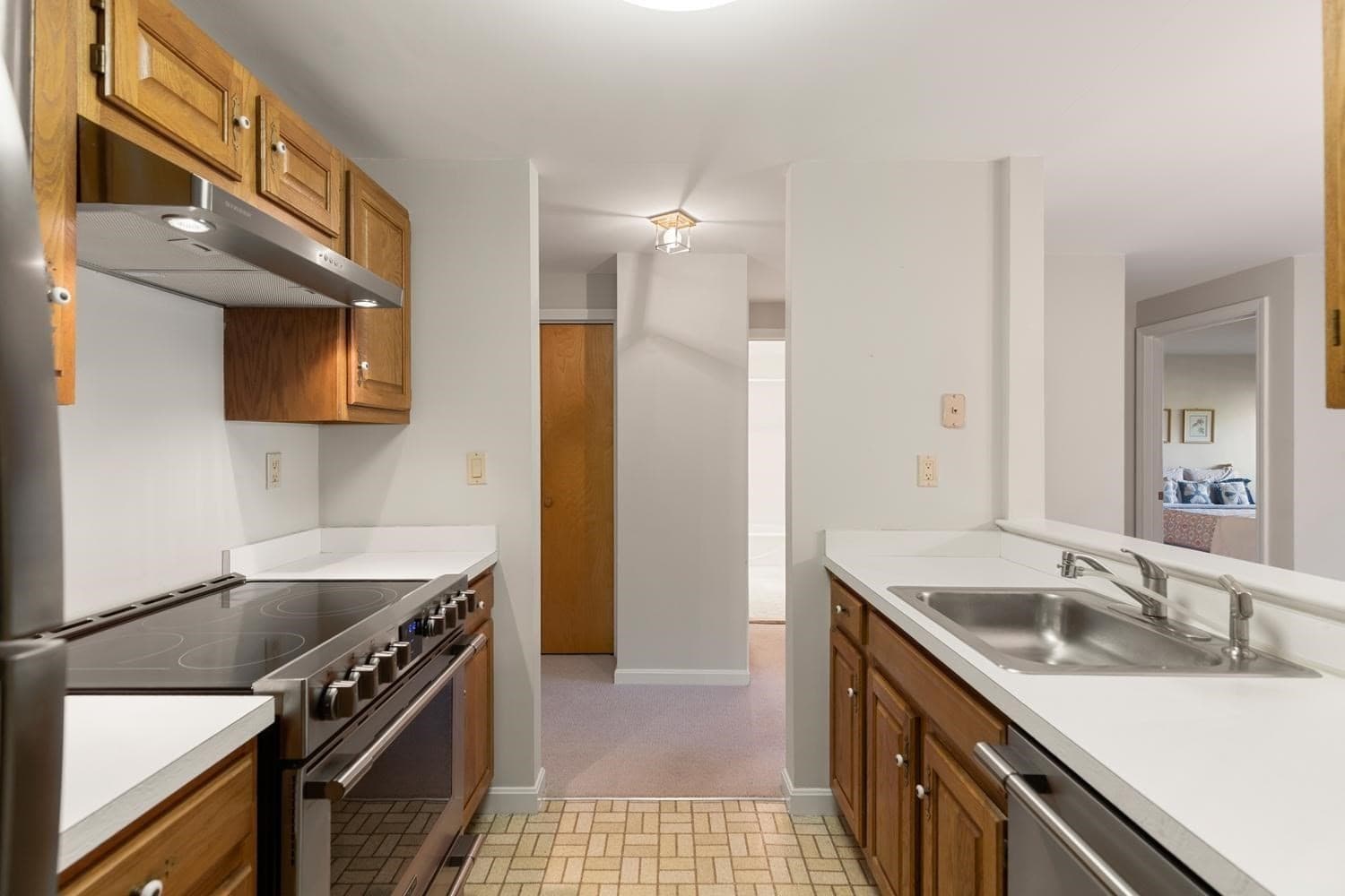 Condominium at 400 Colonial Dr # 21, Ipswich MA 01938, photo 9 of 34