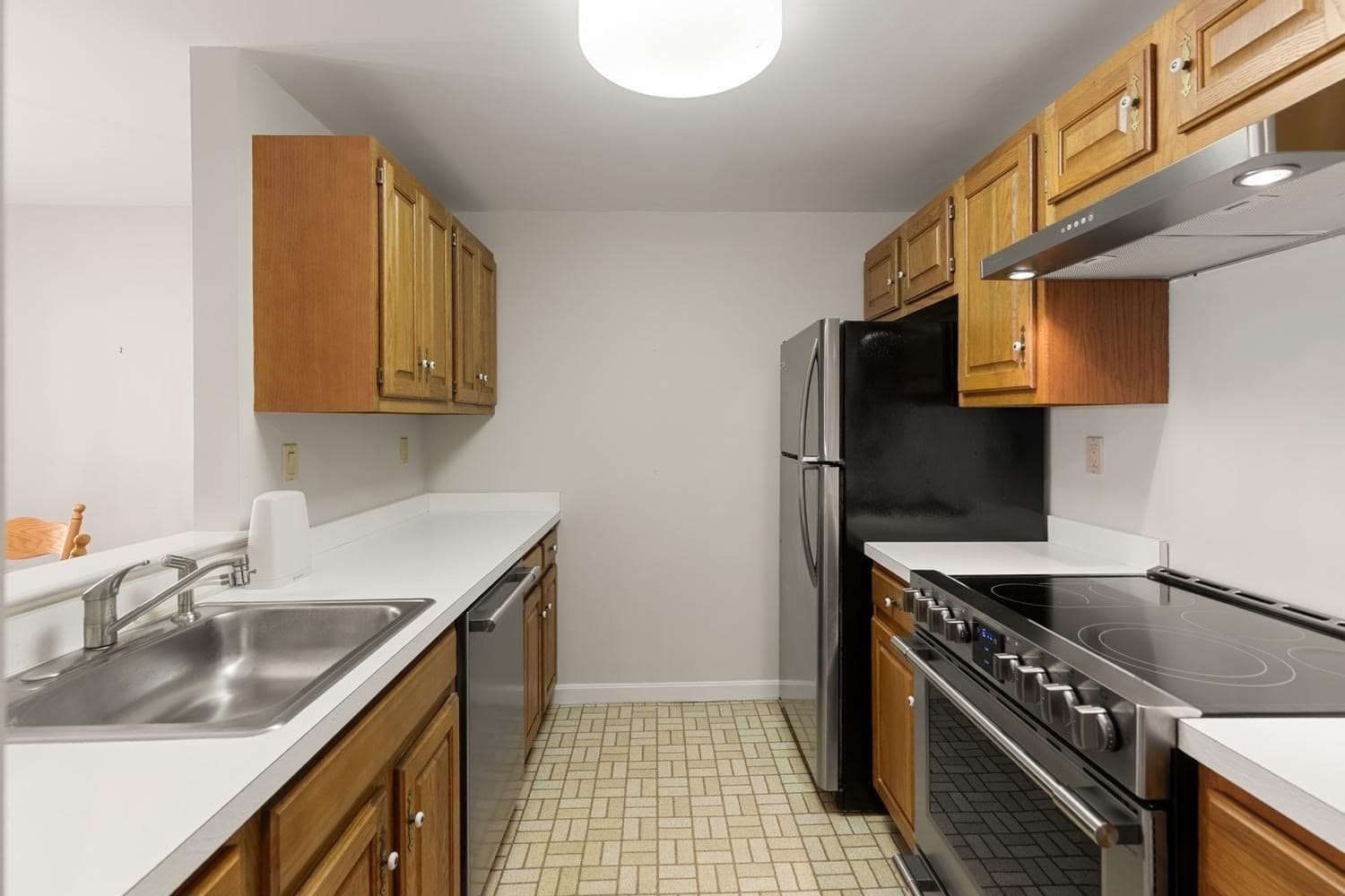 Condominium at 400 Colonial Dr # 21, Ipswich MA 01938, photo 8 of 34