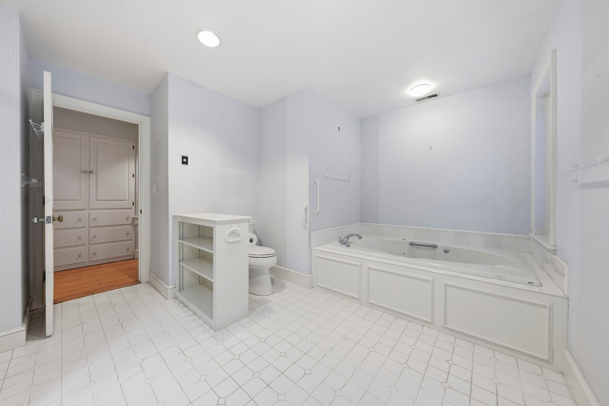 Single Family Residence at 78 Plantingfield Way, Edgartown MA 02568, photo 24 of 41