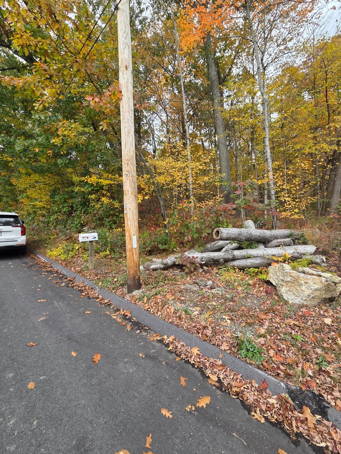 Residential at 13 Kimball St, Brookfield MA 01506, Brookfield, photo 3 of 4